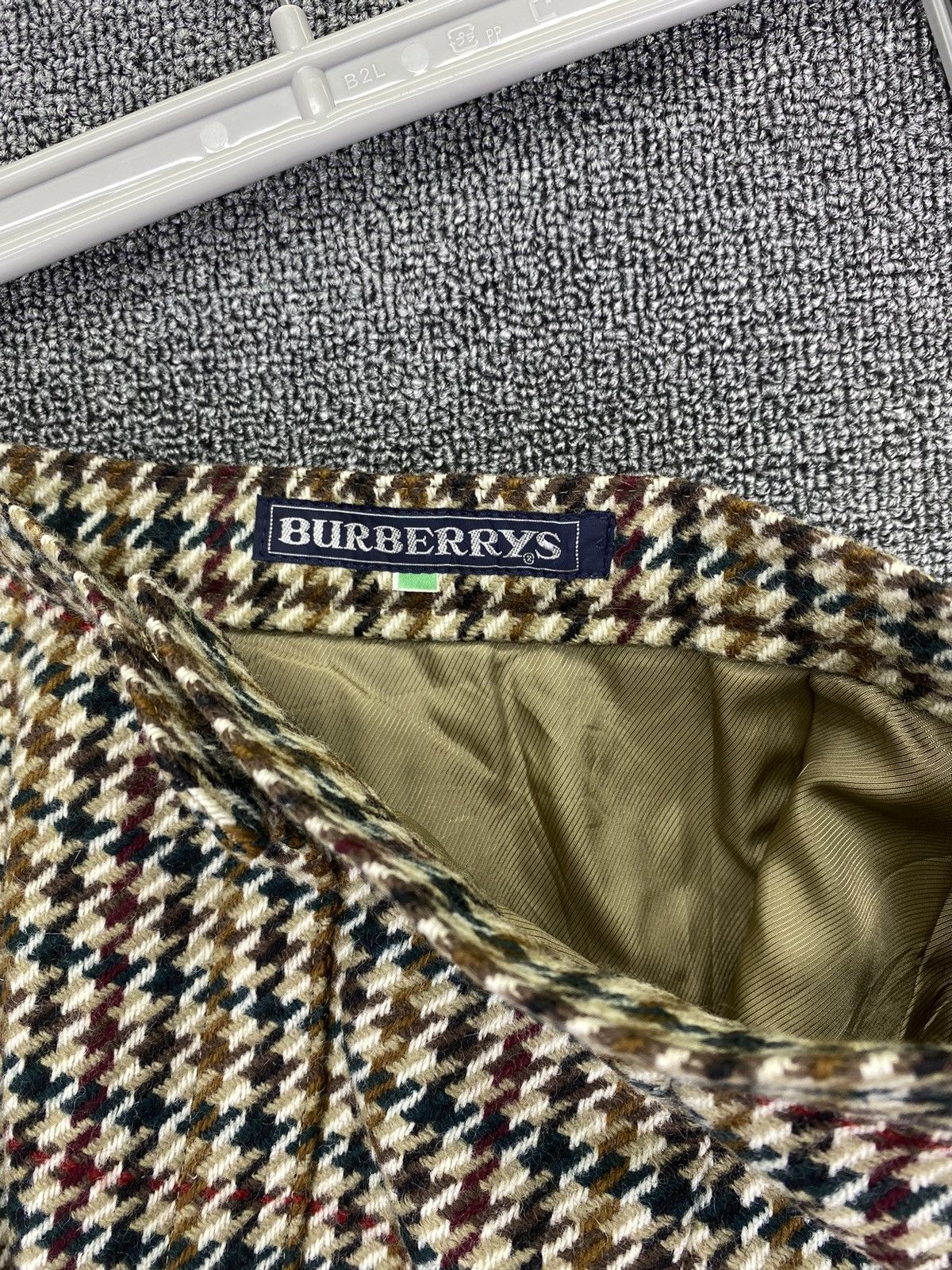 Burberry Vintage 90s Burberry Nova Check Wool Midi Skirts Size 25" / US 0 / IT 36 - 3 Thumbnail
