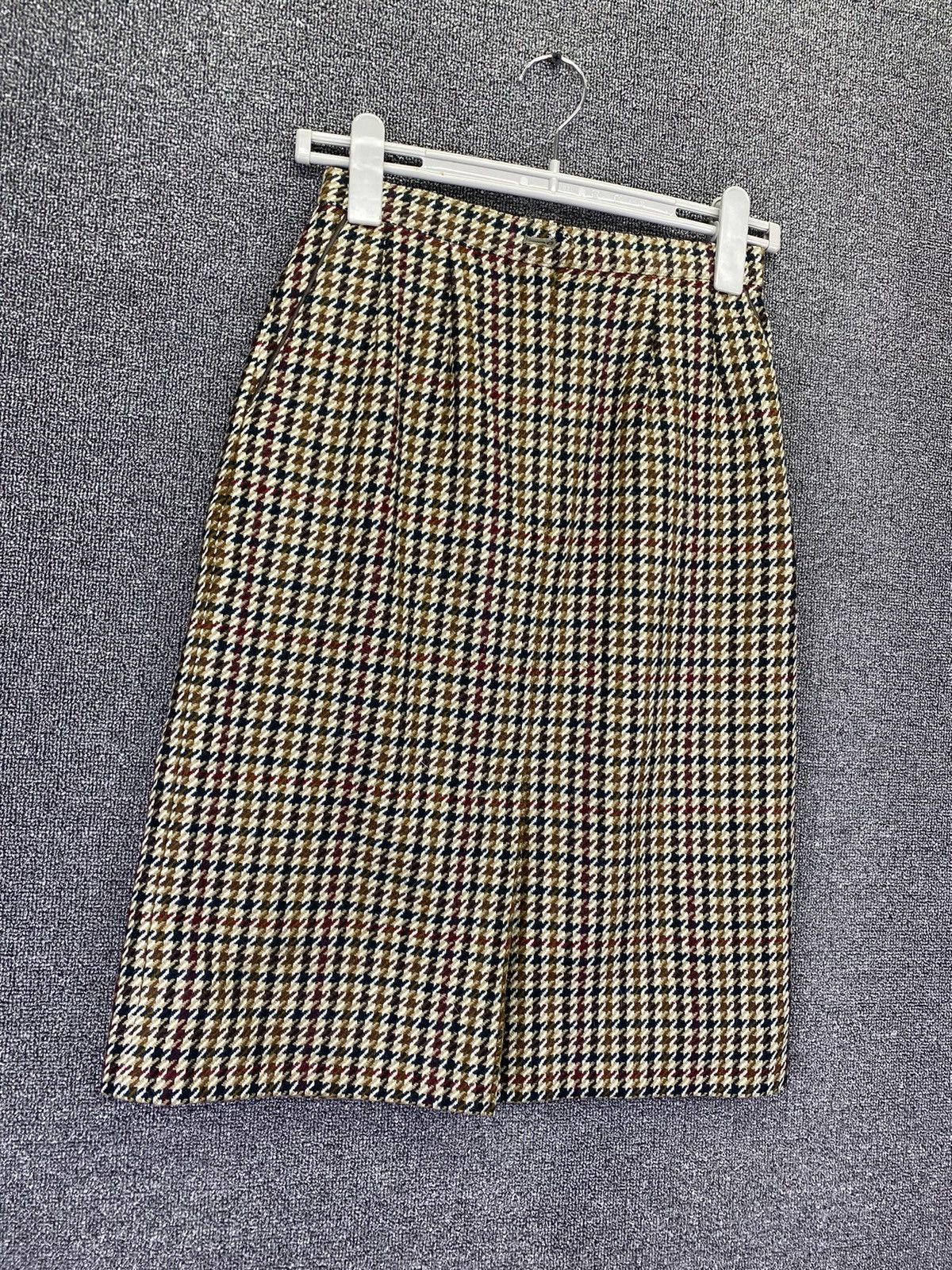 Burberry Vintage 90s Burberry Nova Check Wool Midi Skirts Size 25" / US 0 / IT 36 - 2 Thumbnail