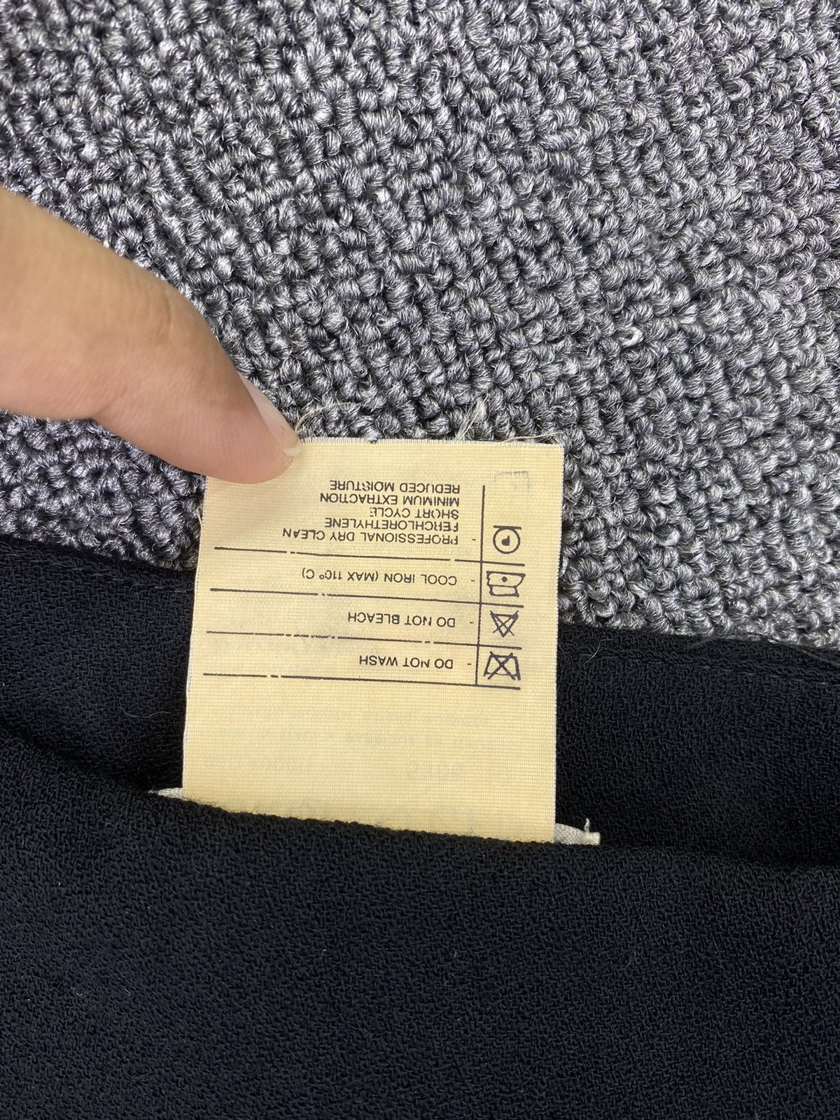 Christian Dior Monsieur Vintage 80s Dior Virgin Wool Black Midi Skirts Size 28" / US 6 / IT 42 - 6 Thumbnail