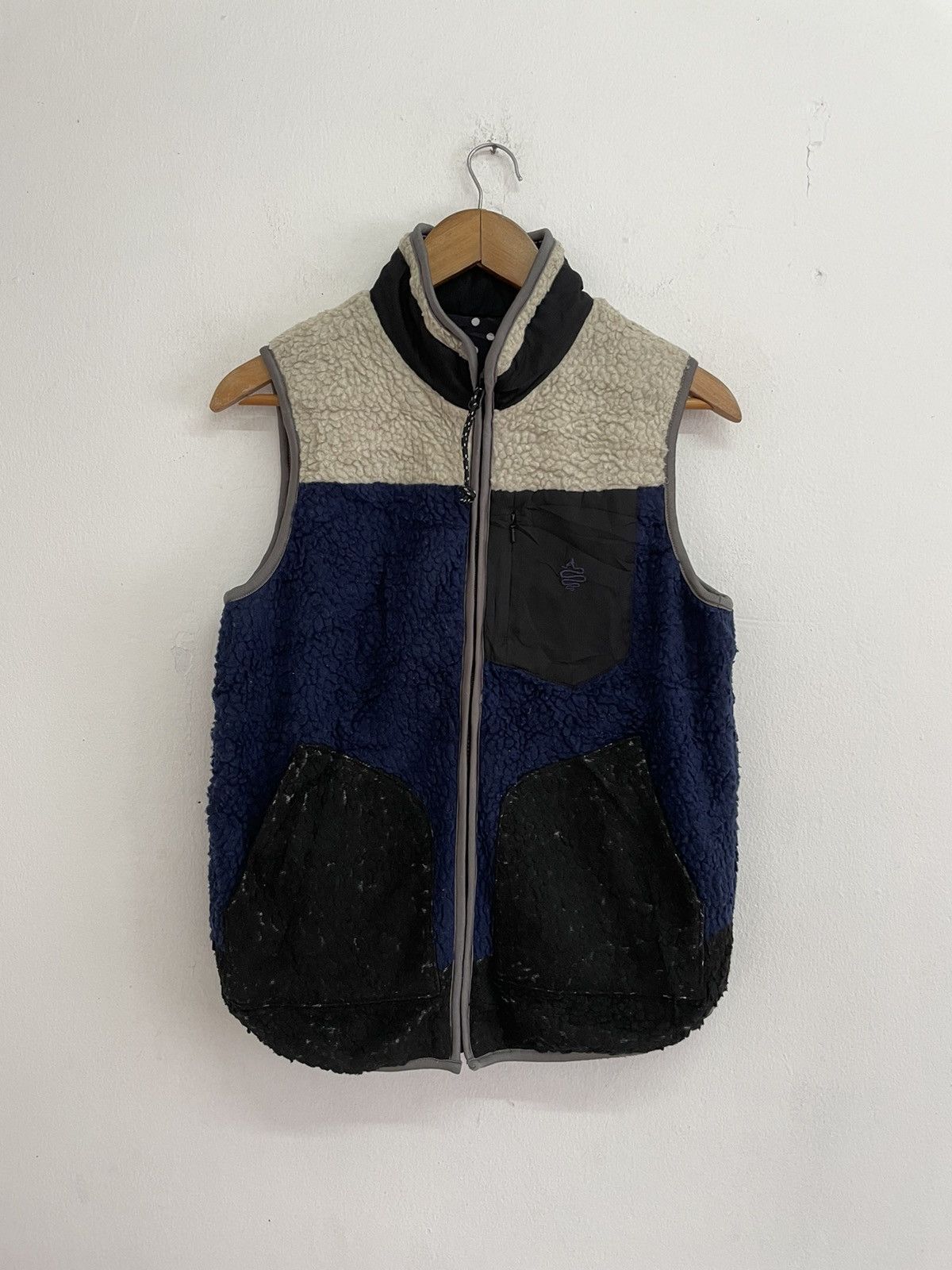 Aldies fleece vest