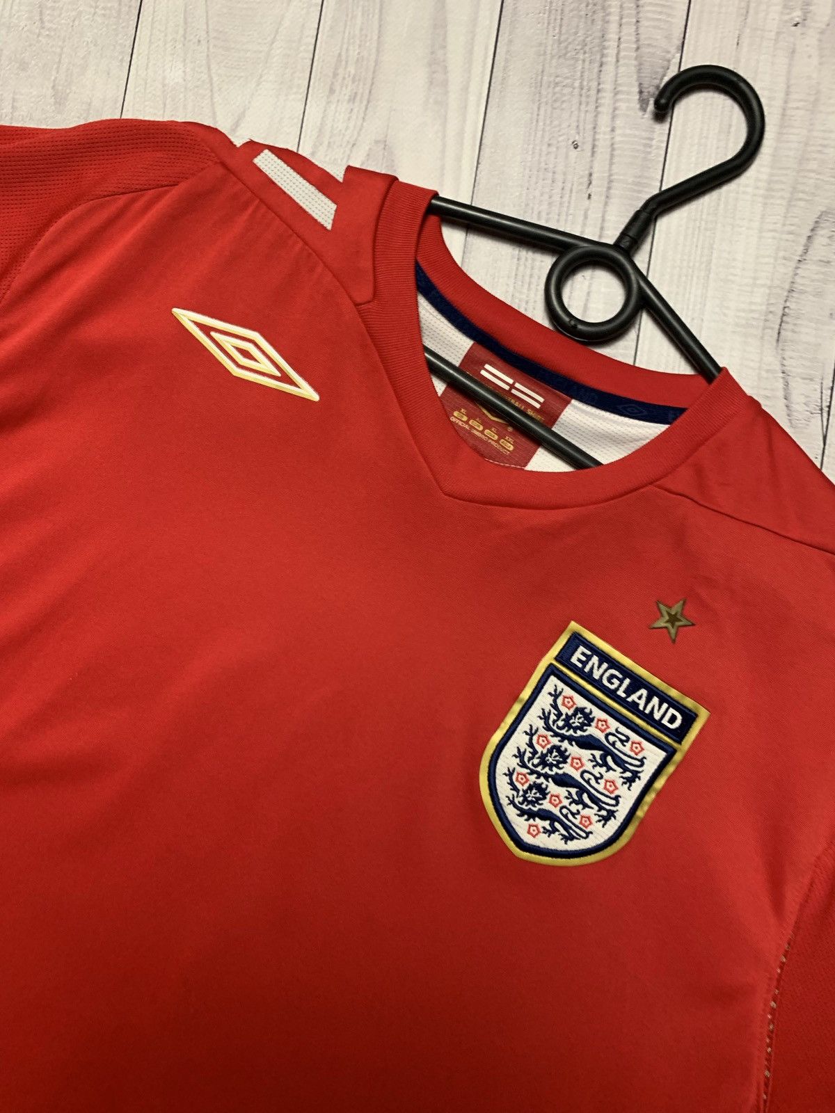 Umbro Vintage Umbro England soccer jersey size xl Size US XL / EU 56 / 4 - 3 Thumbnail