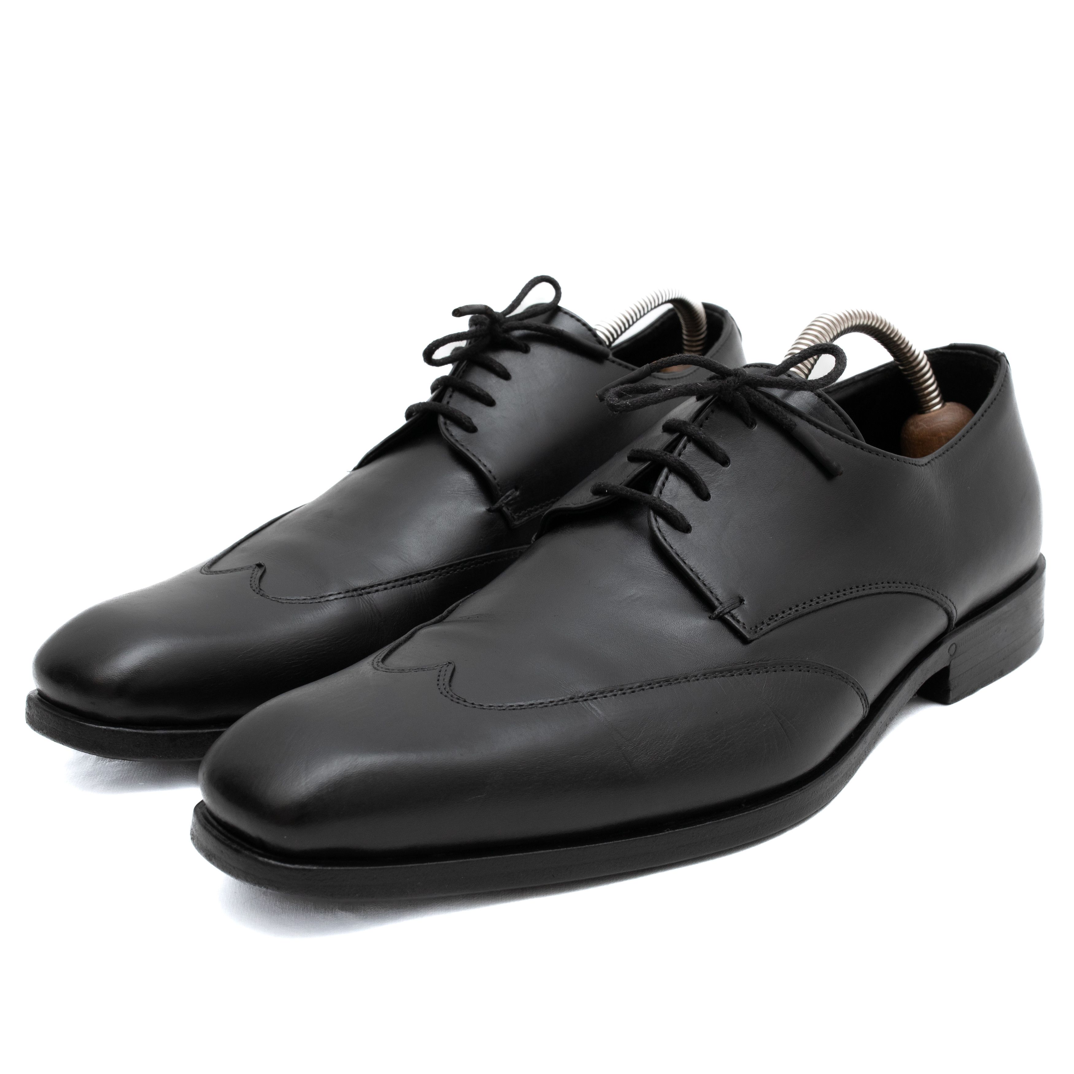 image of Gucci Wing Tip Oxfords Shoes in Black, Men's (Size 7)