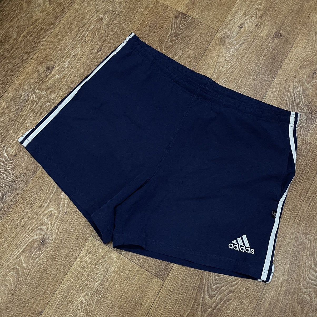 Adidas Vintage Adidas shorts streetwear y2k style casual Size US 36 / EU 52 - 1 Thumbnail