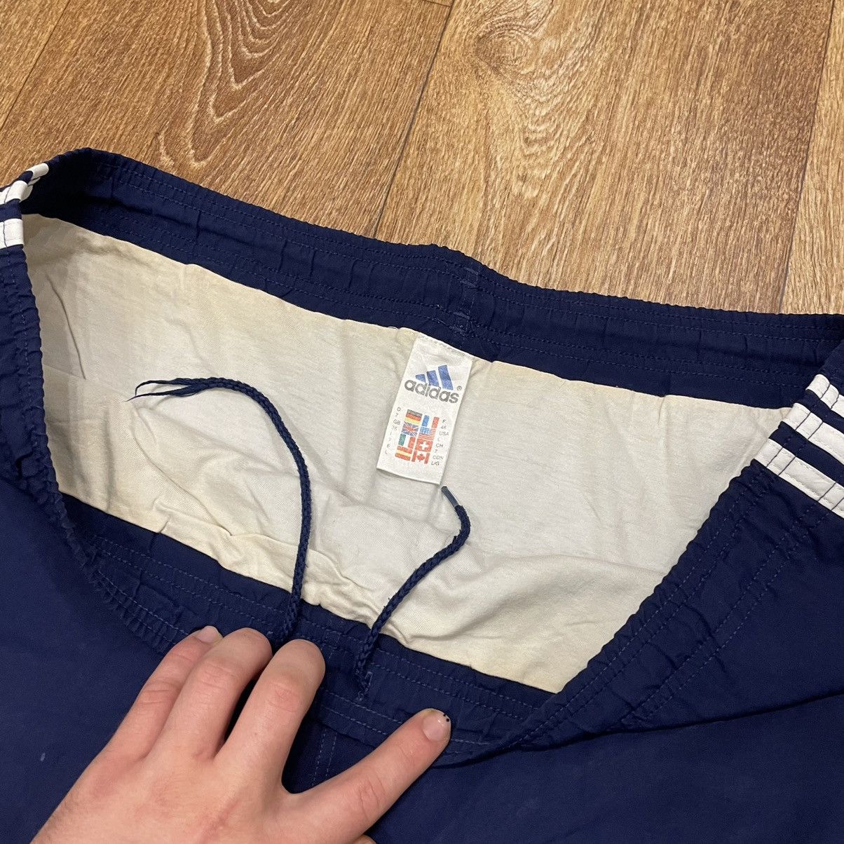 Adidas Vintage Adidas shorts streetwear y2k style casual Size US 36 / EU 52 - 6 Thumbnail