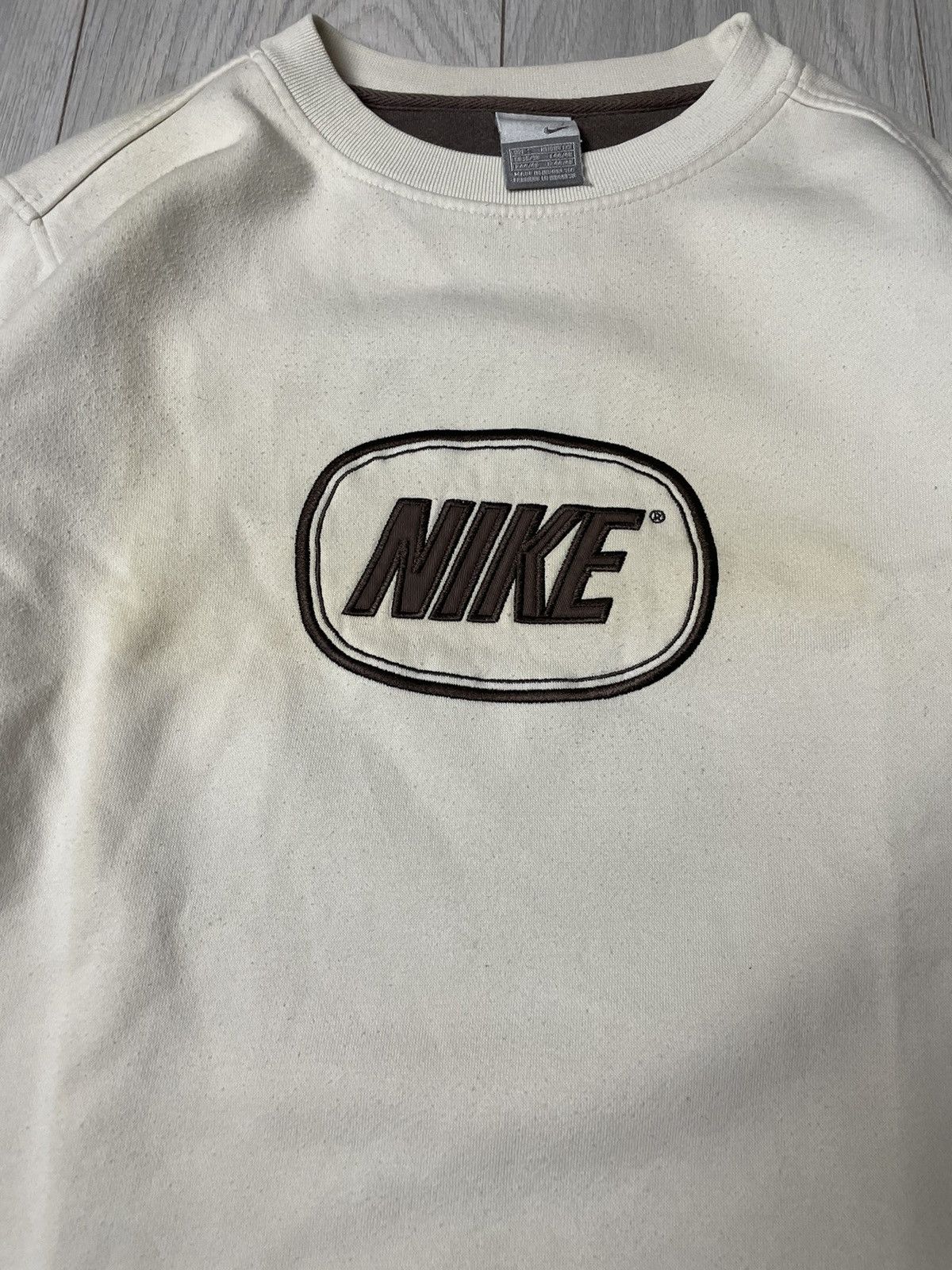 Vintage Vintage Nike Centre Logo Y2K Brown Size US S / EU 44-46 / 1 - 3 Thumbnail