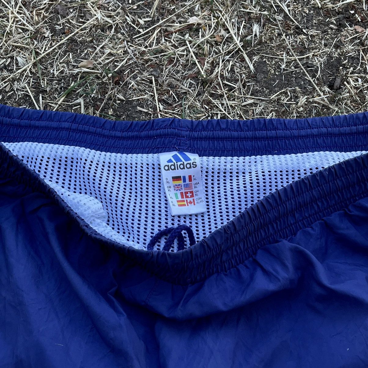Vintage Vintage 90s Adidas Shorts Baggy Streetwear Blue Bleached 34 Size US 34 / EU 50 - 7 Thumbnail