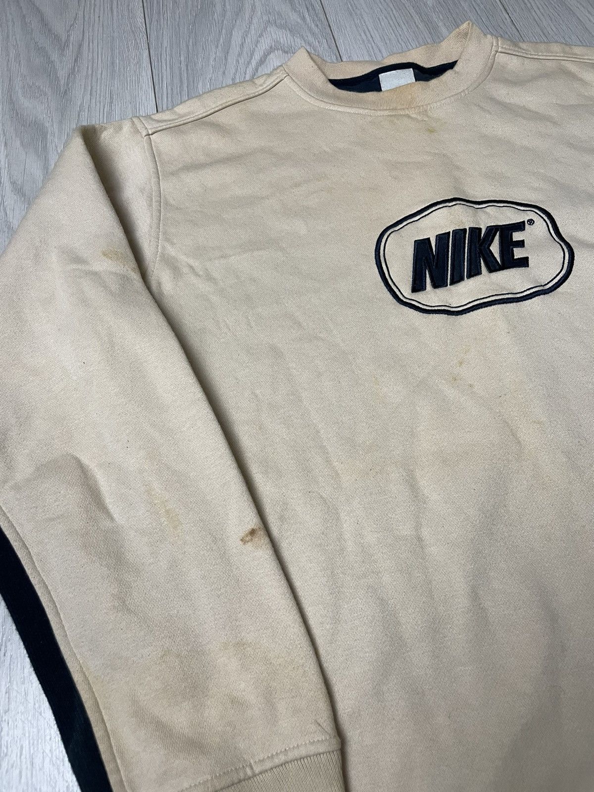 Vintage Vintage Sweatshirt Nike Centre Logo Y2K Beige Size US L / EU 52-54 / 3 - 4 Thumbnail