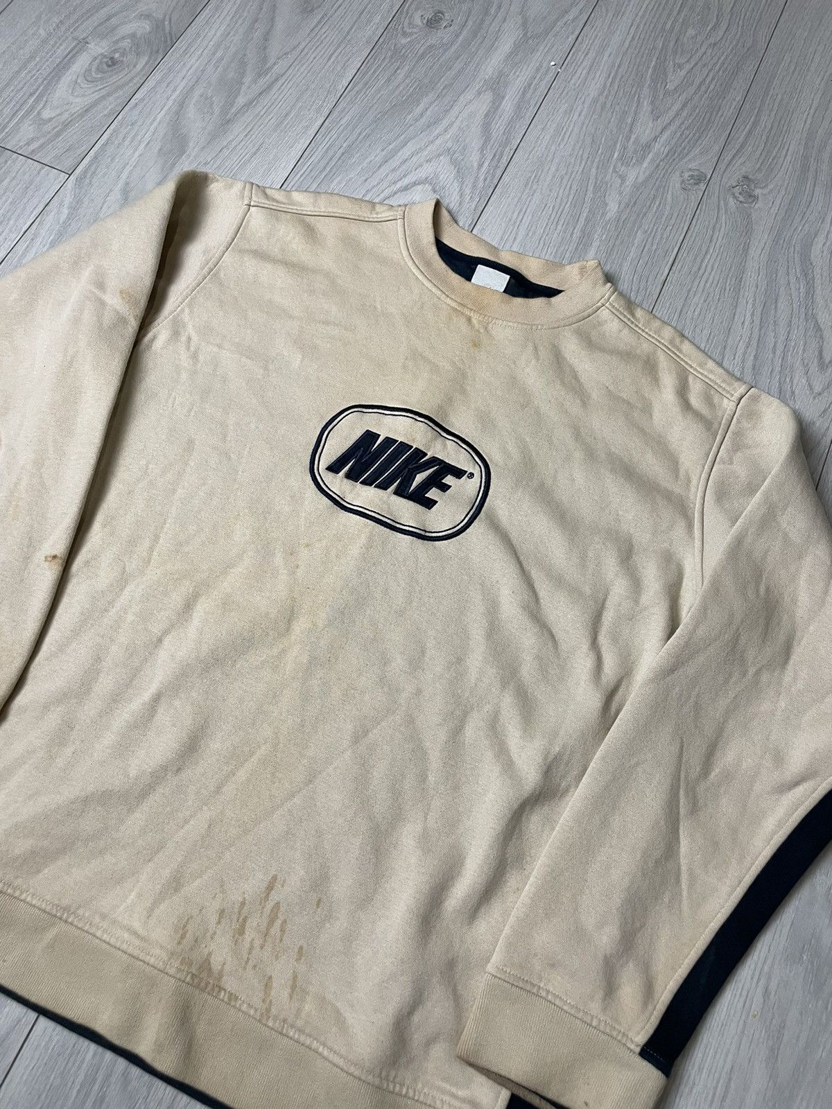 Vintage Vintage Sweatshirt Nike Centre Logo Y2K Beige Size US L / EU 52-54 / 3 - 2 Thumbnail