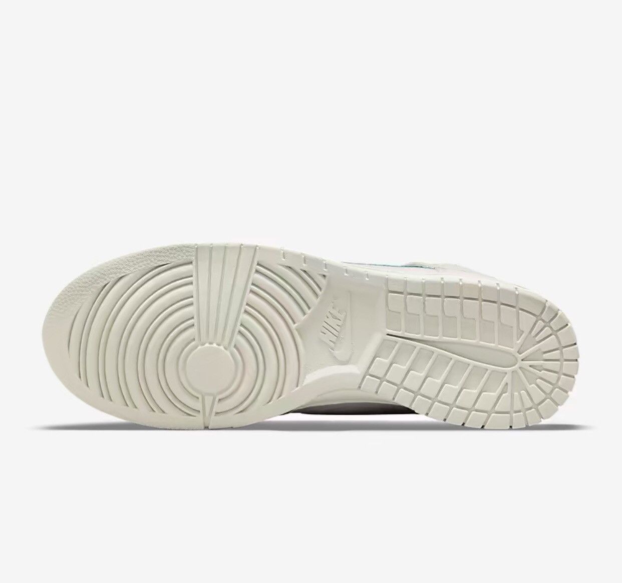 Nike Nike Dunk High SE "Sail" Size US 11 / EU 44 - 16 Thumbnail