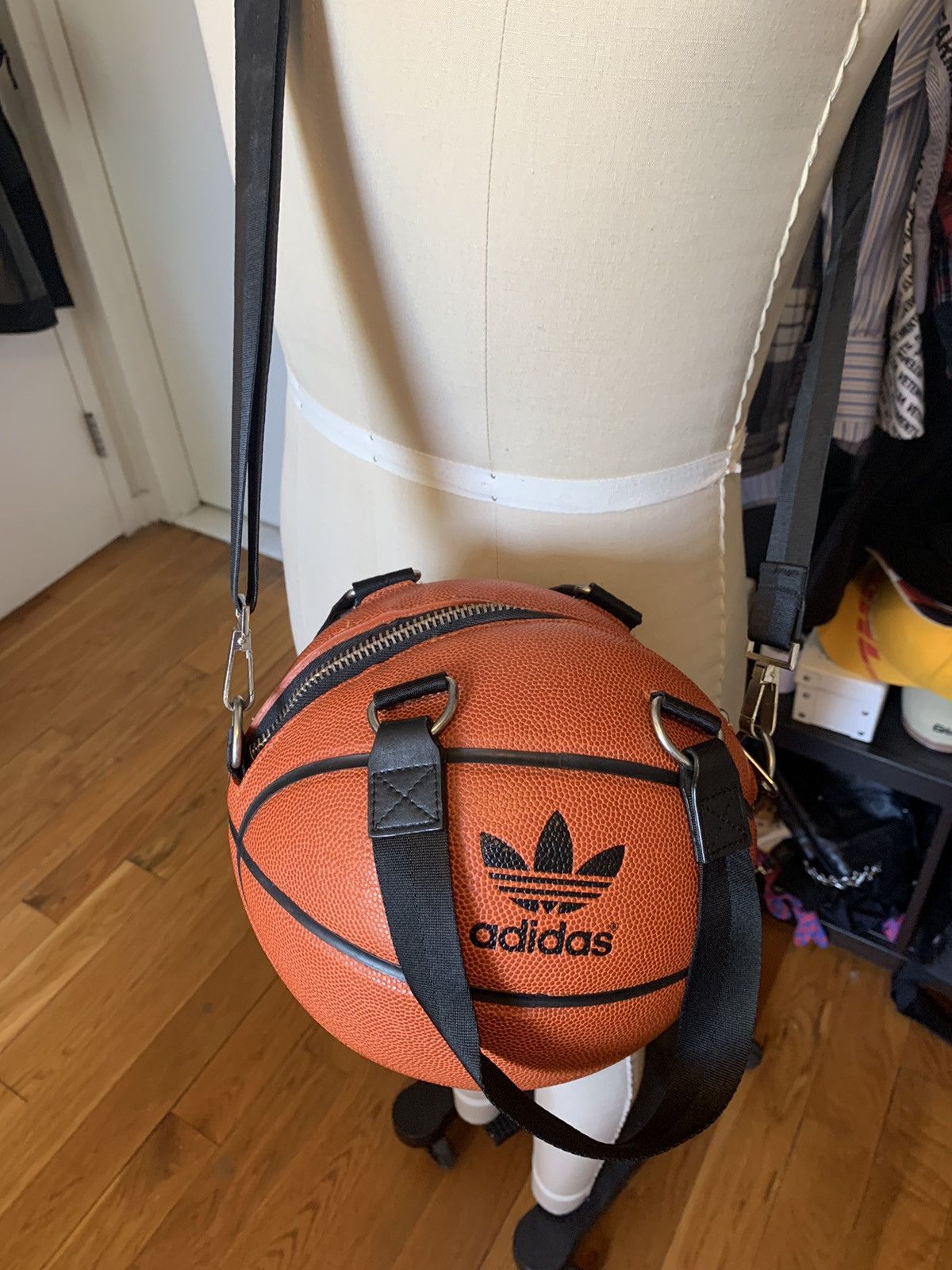 Jeremy scott basketball bag online