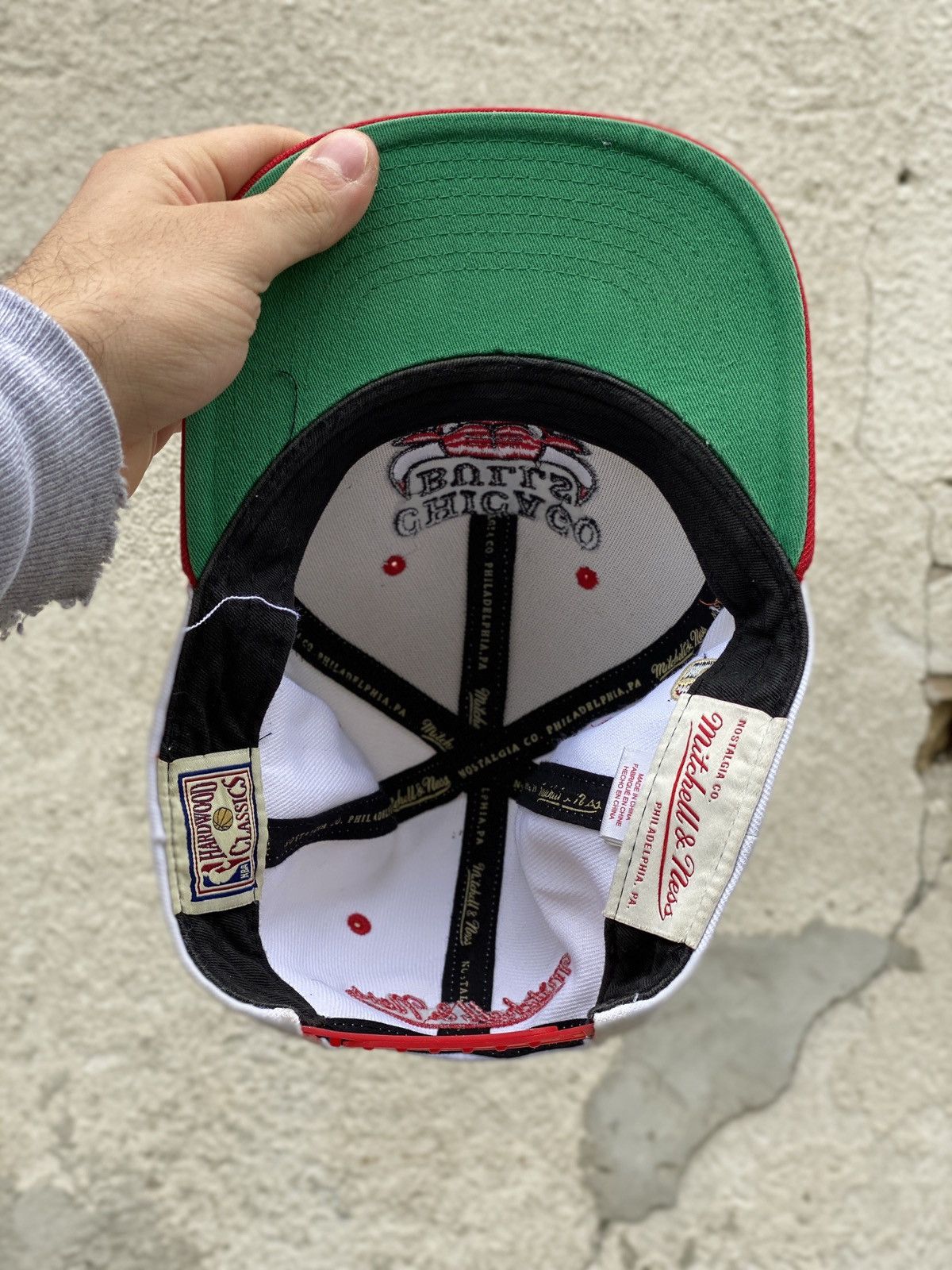 NBA Vintage NBA Chicago Bulls Logo Snap Hat Cap Size ONE SIZE - 6 Thumbnail