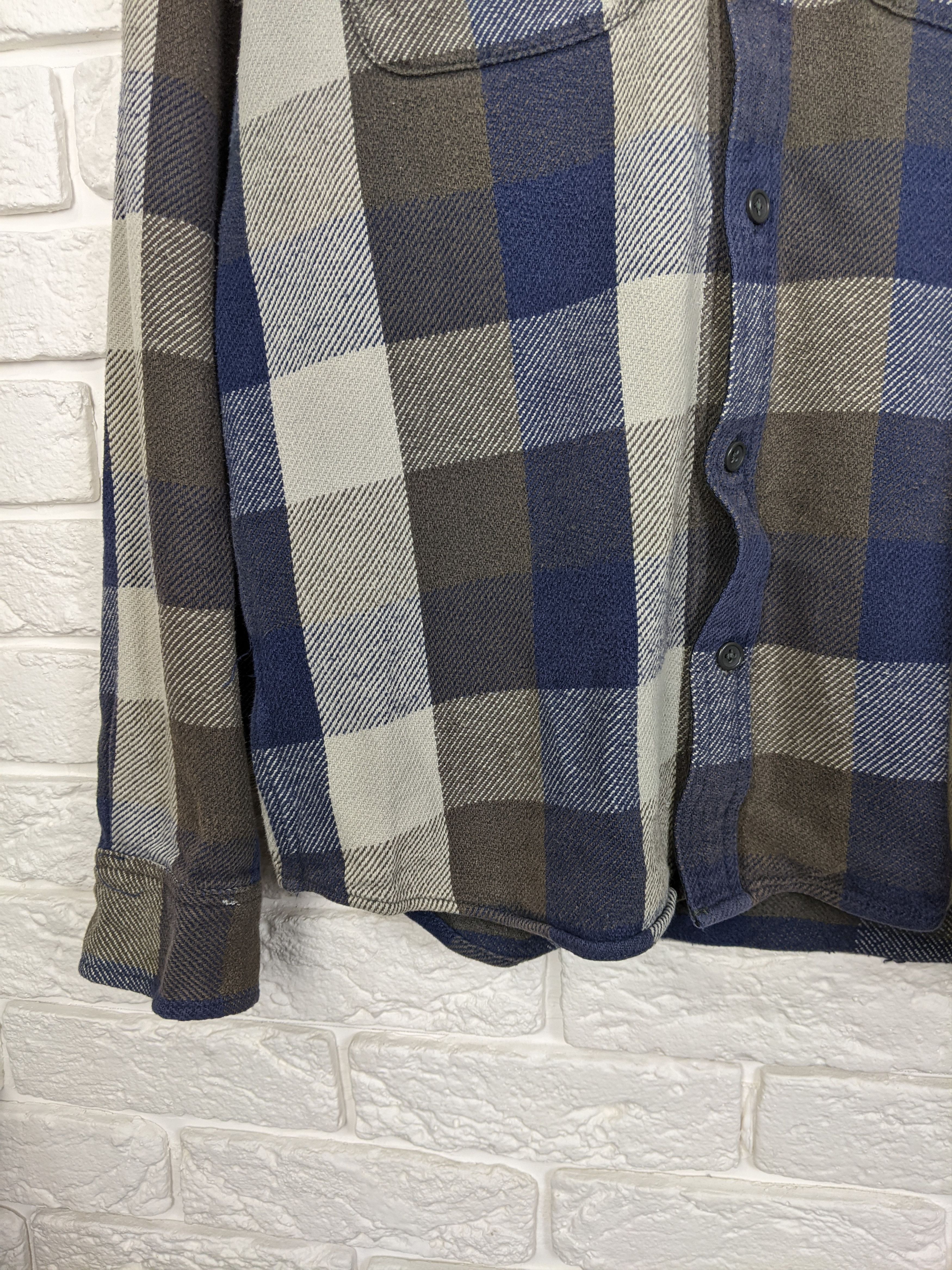 Carhartt × Carhartt Wip × Vintage Carhartt Blue/Gray/Brown Flannel Shirt Size M Size US M / EU 48-50 / 2 - 5 Thumbnail