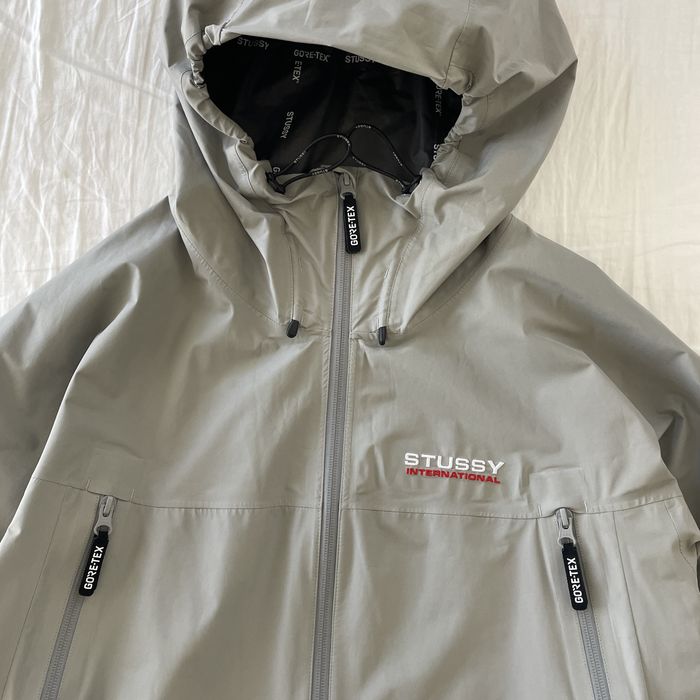 STUSSY GORE-TEX RAINROOM SHELL - マウンテンパーカー