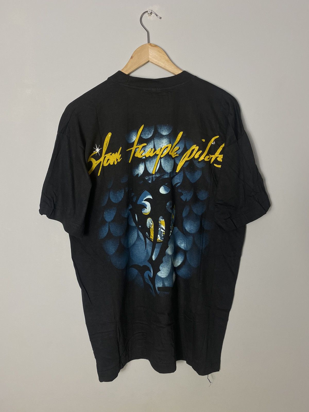 Band Tees Stone Temple Pilots Vintage 90s Band Rock Tee Rare Print Size US XL / EU 56 / 4 - 2 Thumbnail
