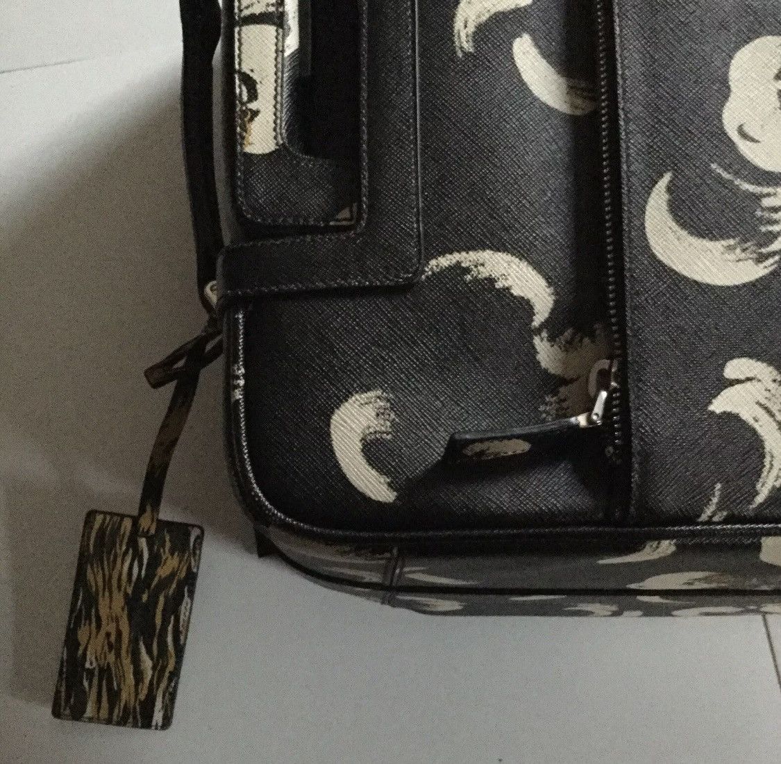 Prada Prada Saffiano Leather Carry-On Trolley HAWAIIN Rare! $5000 Size ONE SIZE - 4 Thumbnail