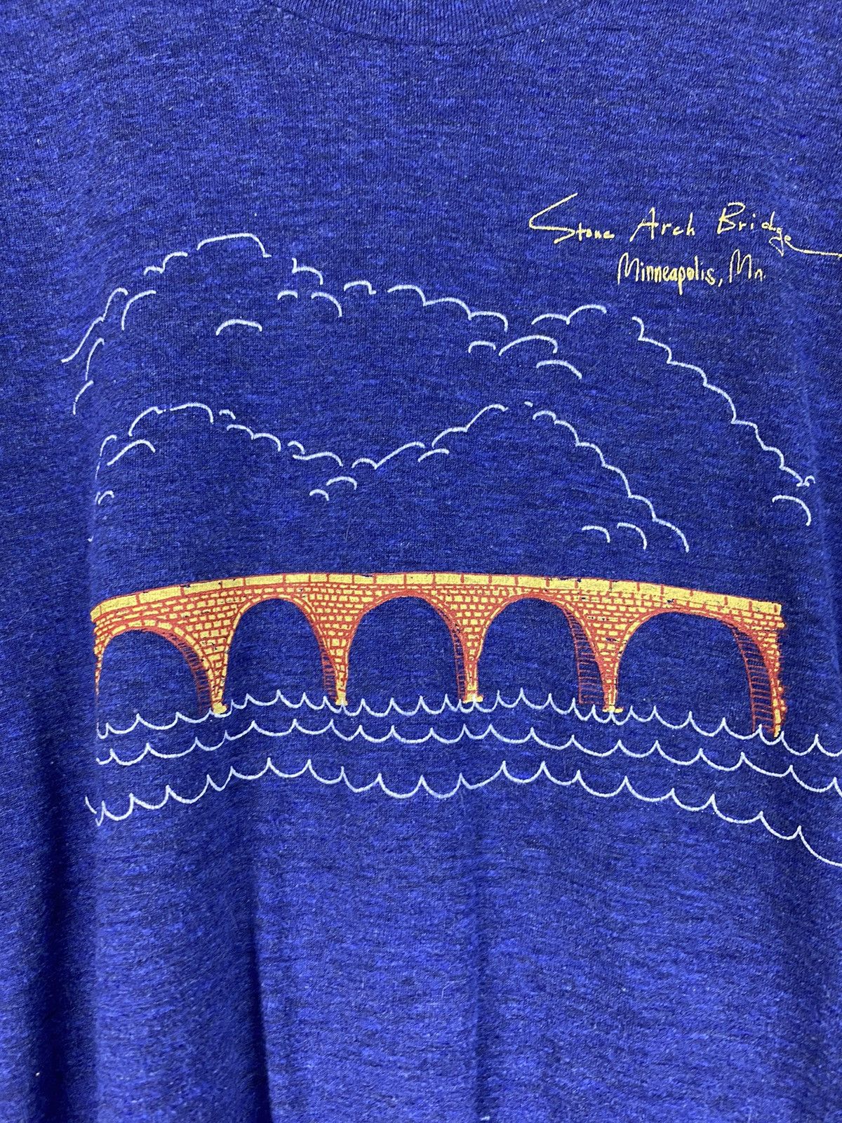 Vintage Vintage Single Stitch T Shirt Rare Stone Arch Bridge Tee Size US XL / EU 56 / 4 - 2 Thumbnail