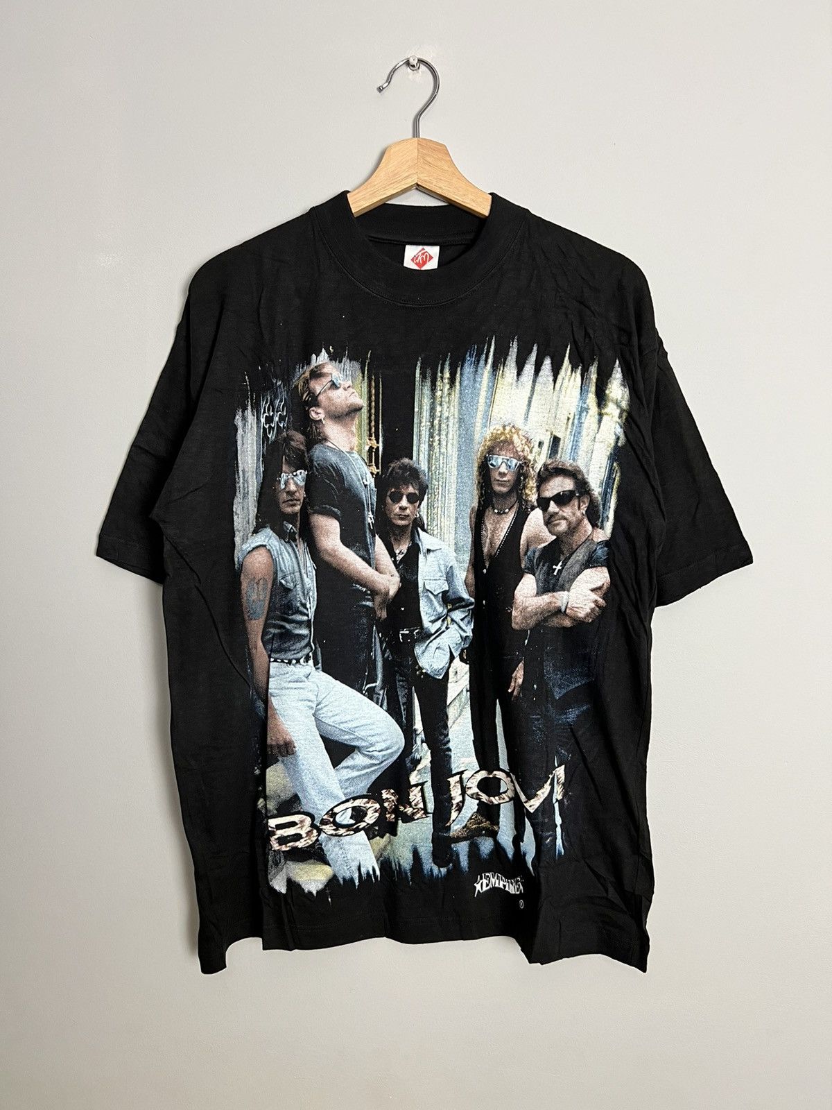 Band Tees Rare Bon Jovi 90s Vintage Empire Tee Rock Music Band Size US XL / EU 56 / 4 - 1 Thumbnail