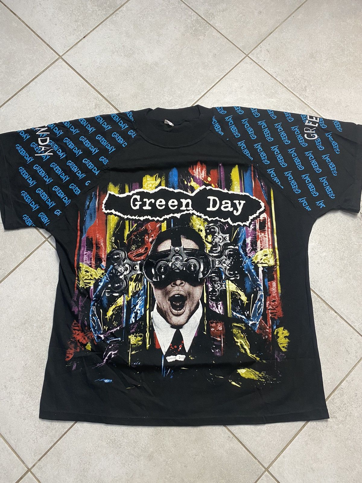 image of Vintage 90's Green Day Insomniac Punk Band Tee in Black, Men's (Size XL)