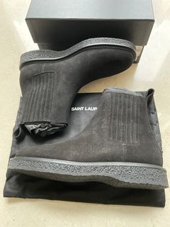 Saint laurent hugo shop 25 chelsea boots