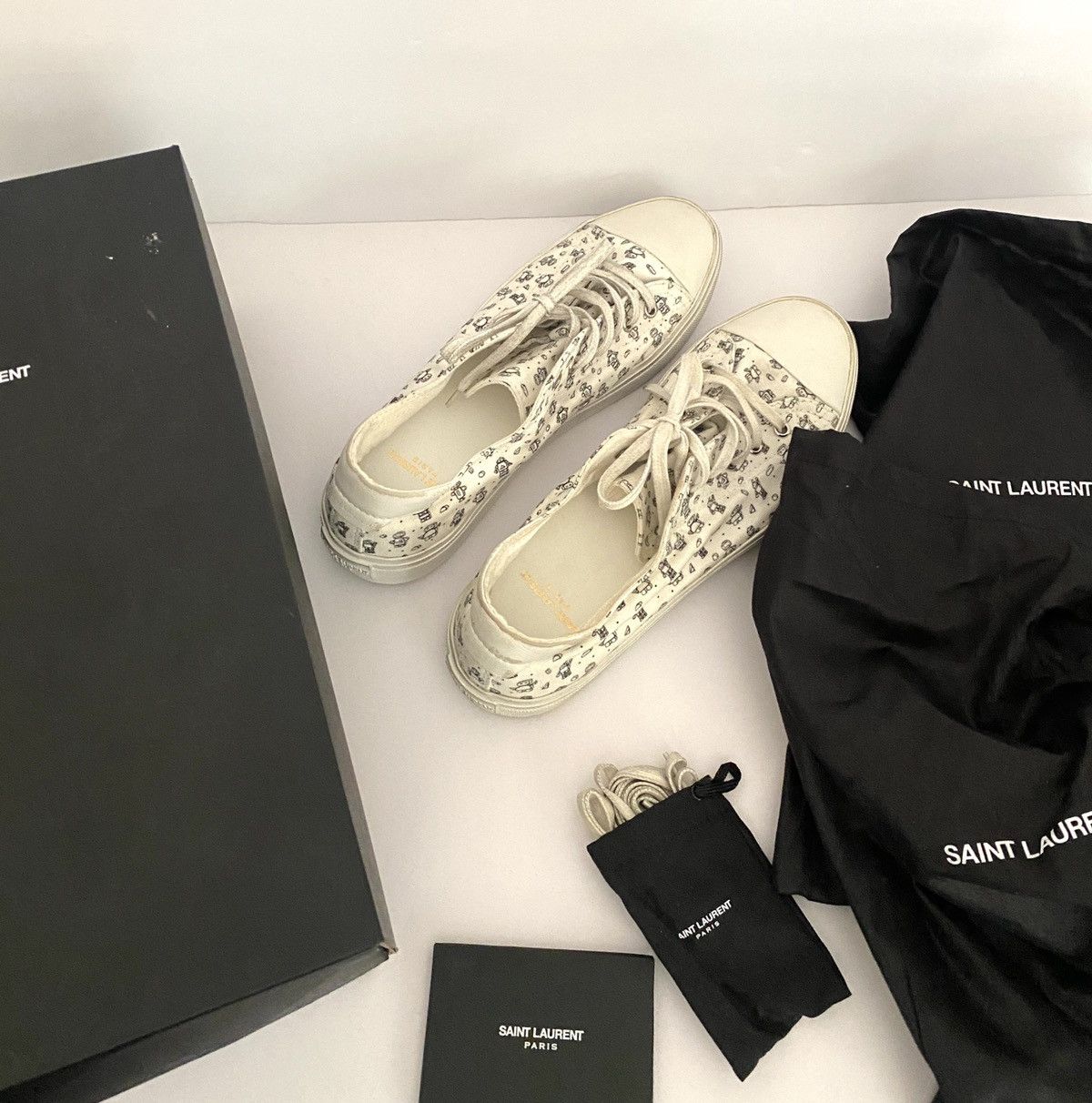 Saint Laurent Paris Bedford Low Tops with Robots size 41.5 NIB Size US 8.5 / EU 41-42 - 9 Thumbnail