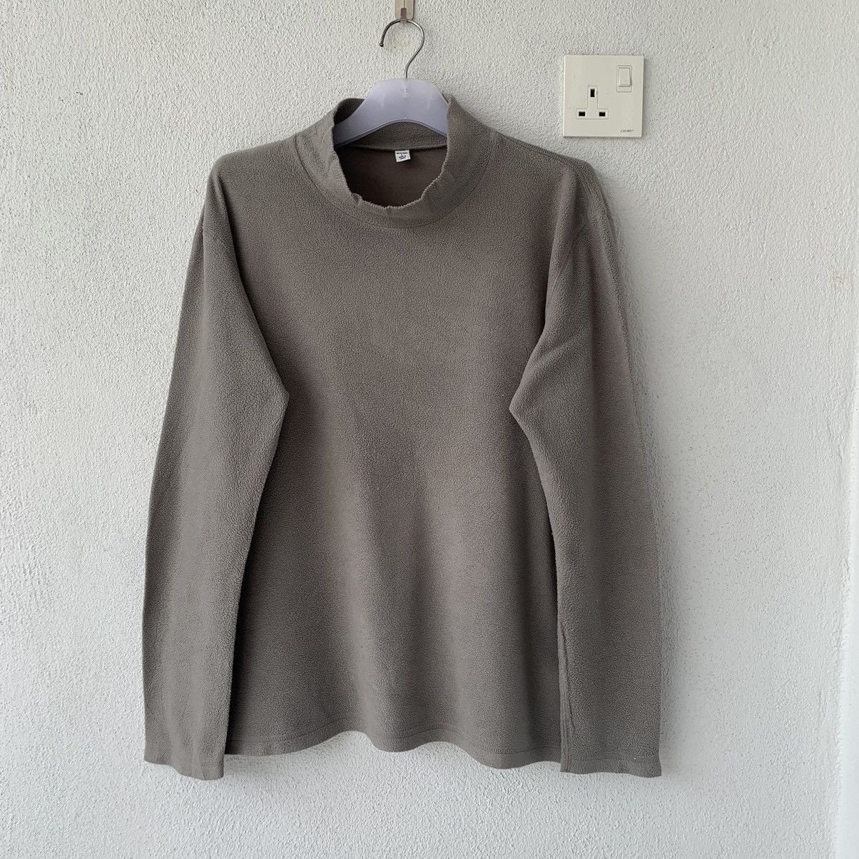 UNIQLO fleece turtleneck long sleeve t shirt..