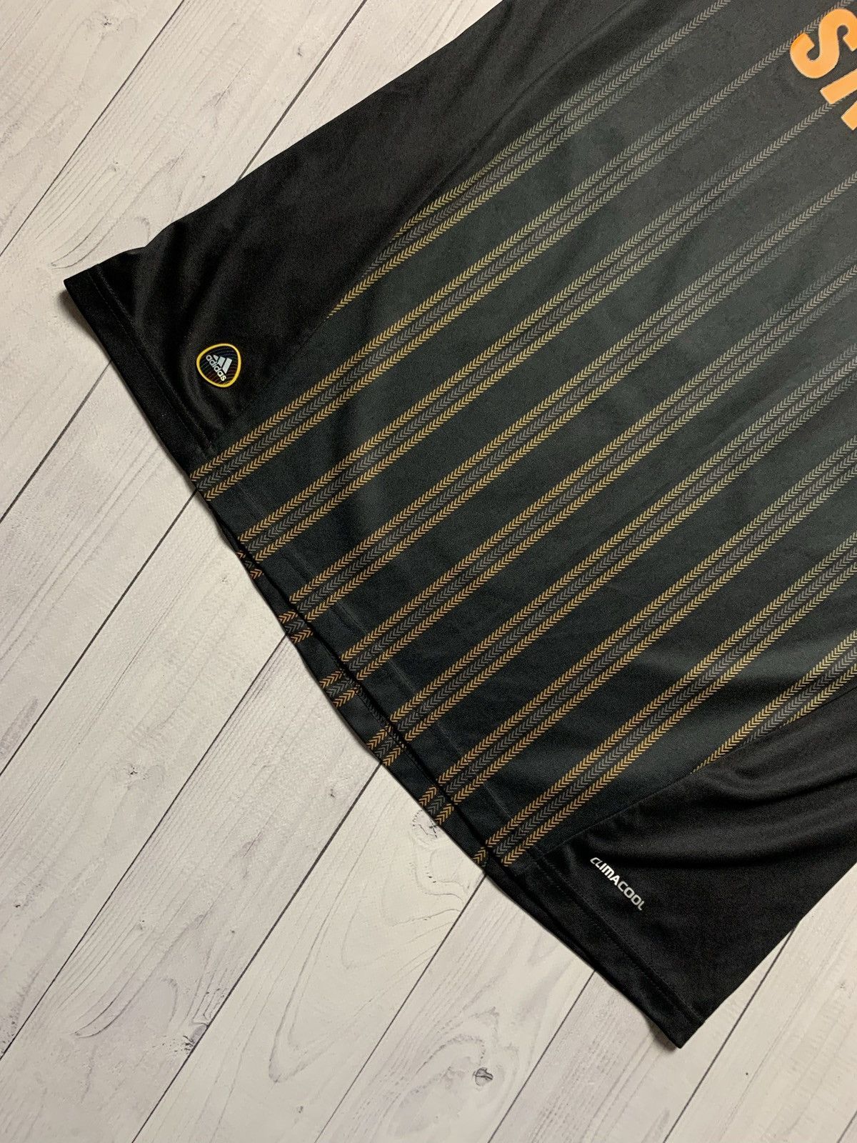 Vintage Vintage adidas soccer jersey Chelsea black away rare size L Size US L / EU 52-54 / 3 - 3 Thumbnail