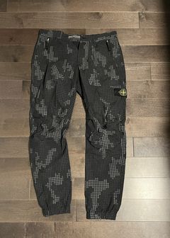 Stone island grid camo hot sale pants