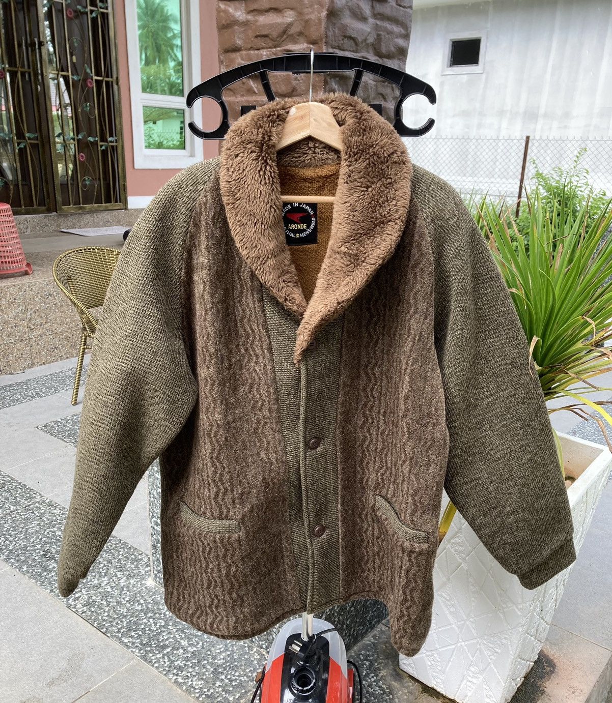 Japanese Brand Aronde wool button jacket Size US L / EU 52-54 / 3 - 1 Thumbnail