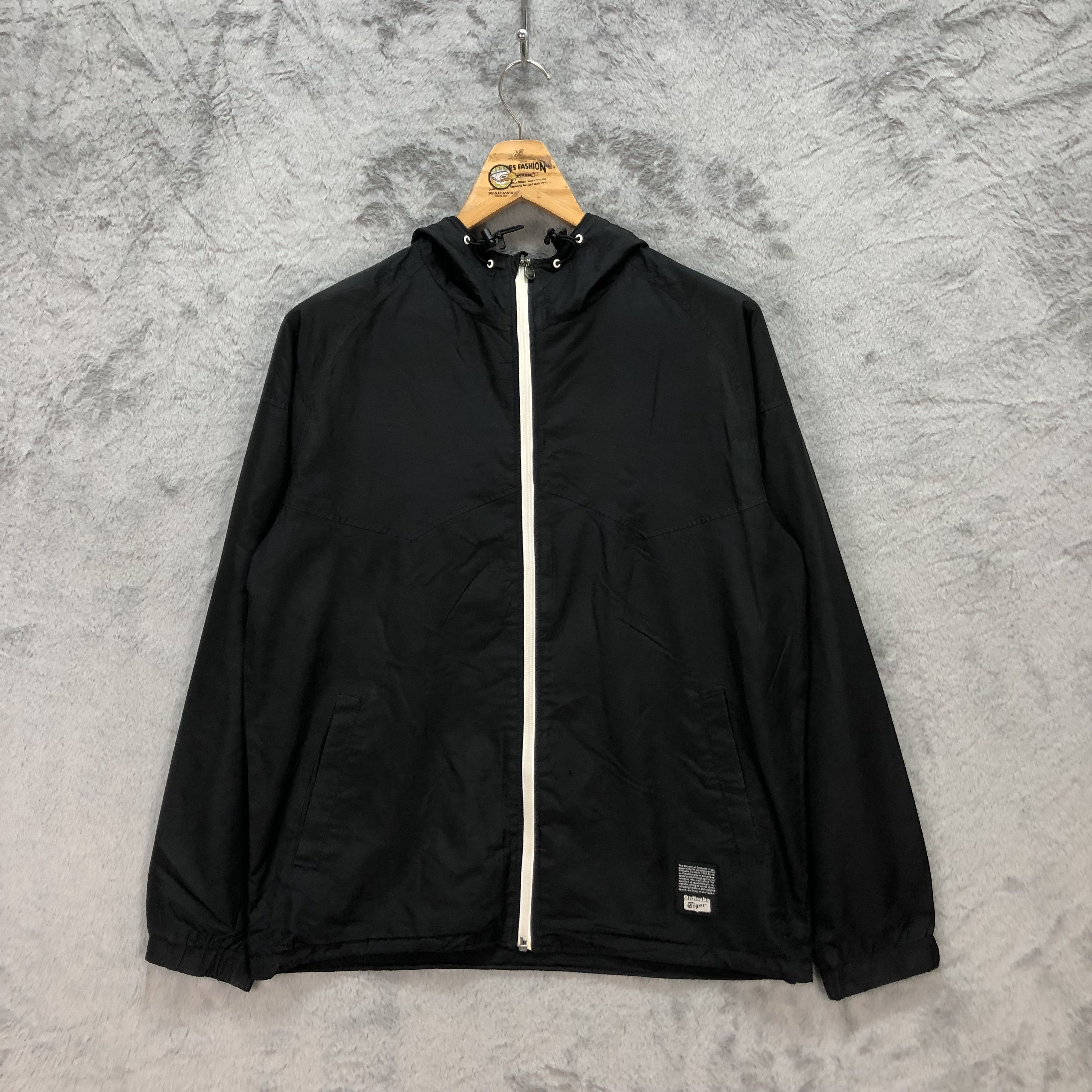 image of Asics x Onitsuka Tiger Hooded Light Zipper Jacket 5523-195 in Black, Men's (Size Medium)