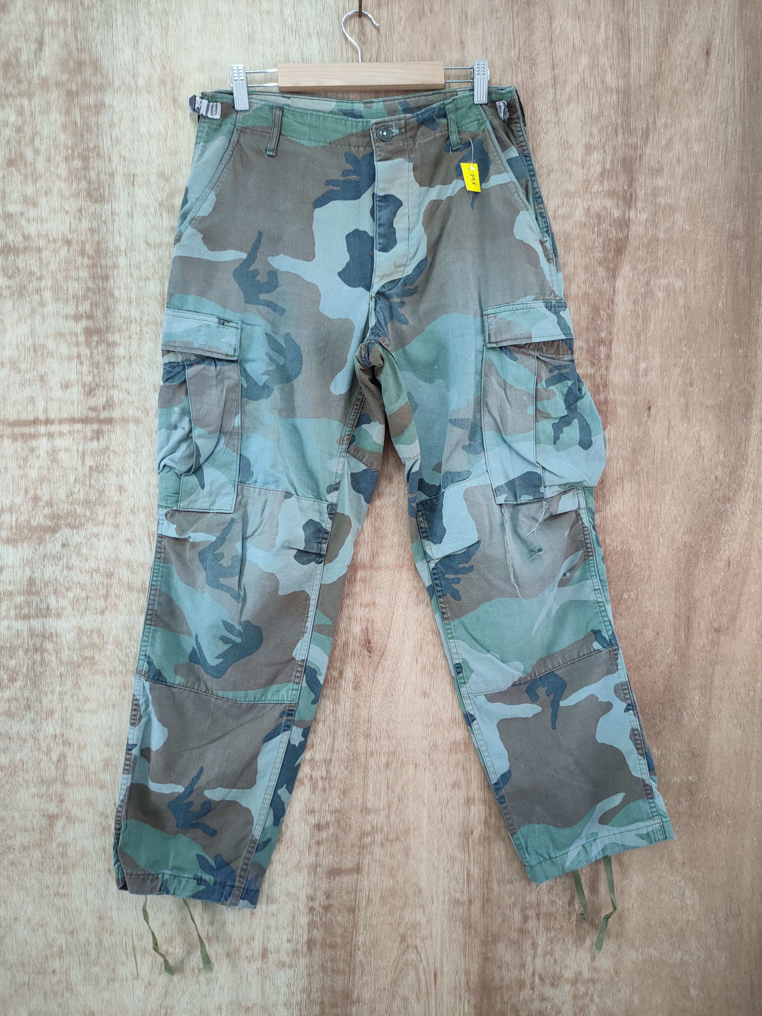 image of Green Camo Vintage Cargo Pants 798, Men's (Size 31)