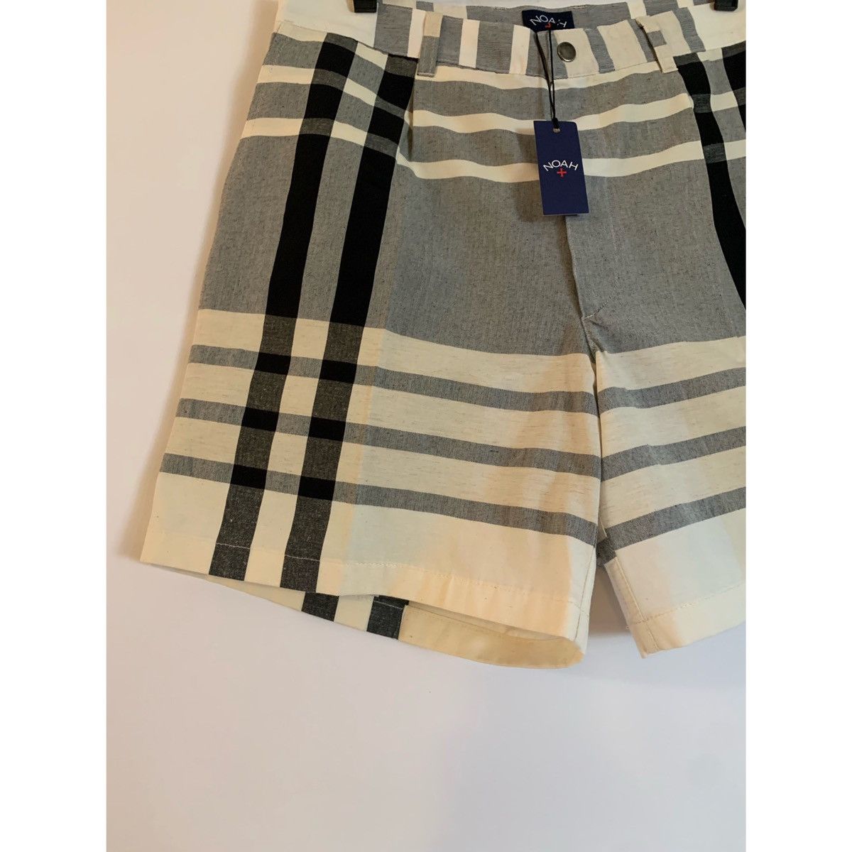 Noah NOAH PLEATED PLAID WIDE LEGS SHORTS Size US 31 - 14 Thumbnail