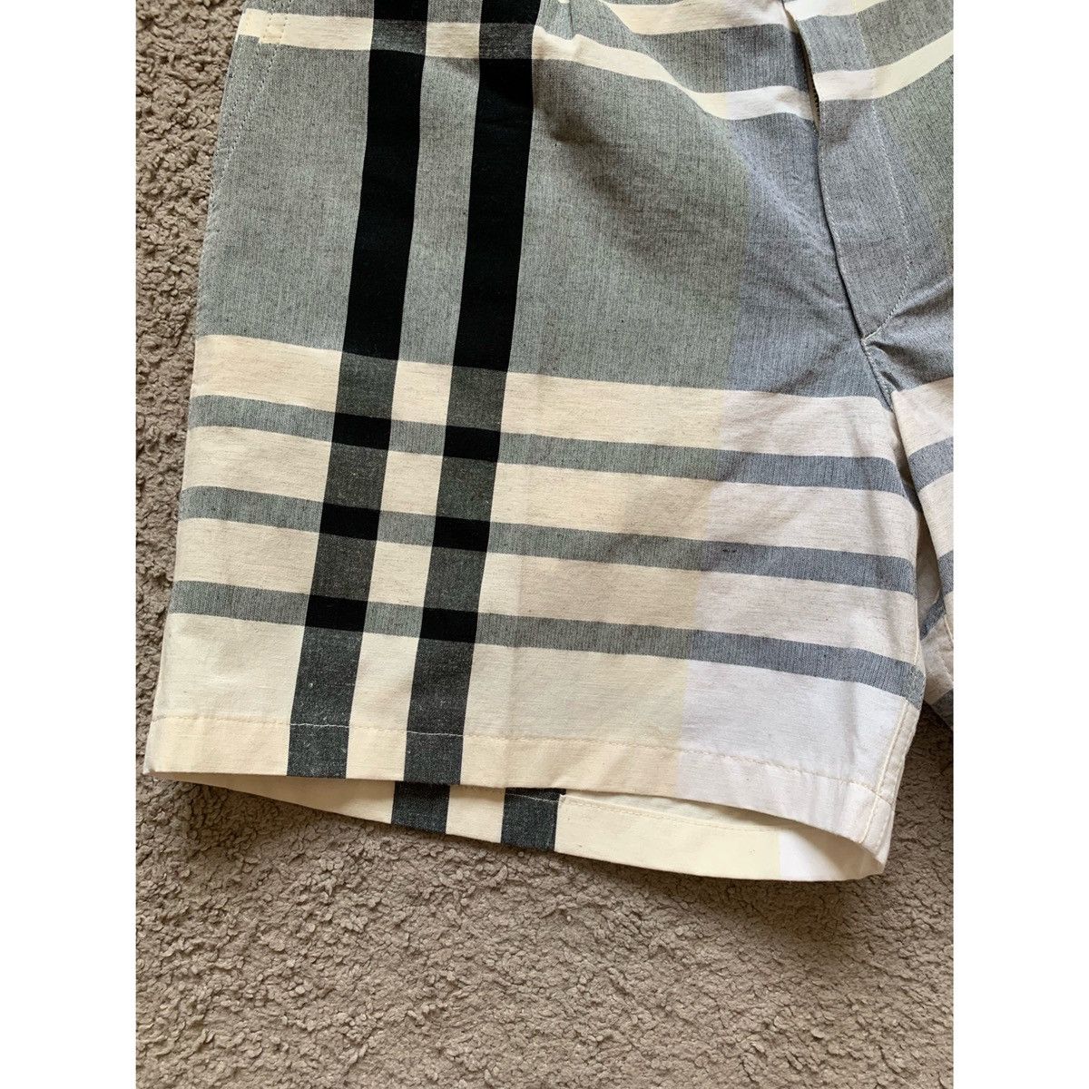 Noah NOAH PLEATED PLAID WIDE LEGS SHORTS Size US 31 - 6 Thumbnail