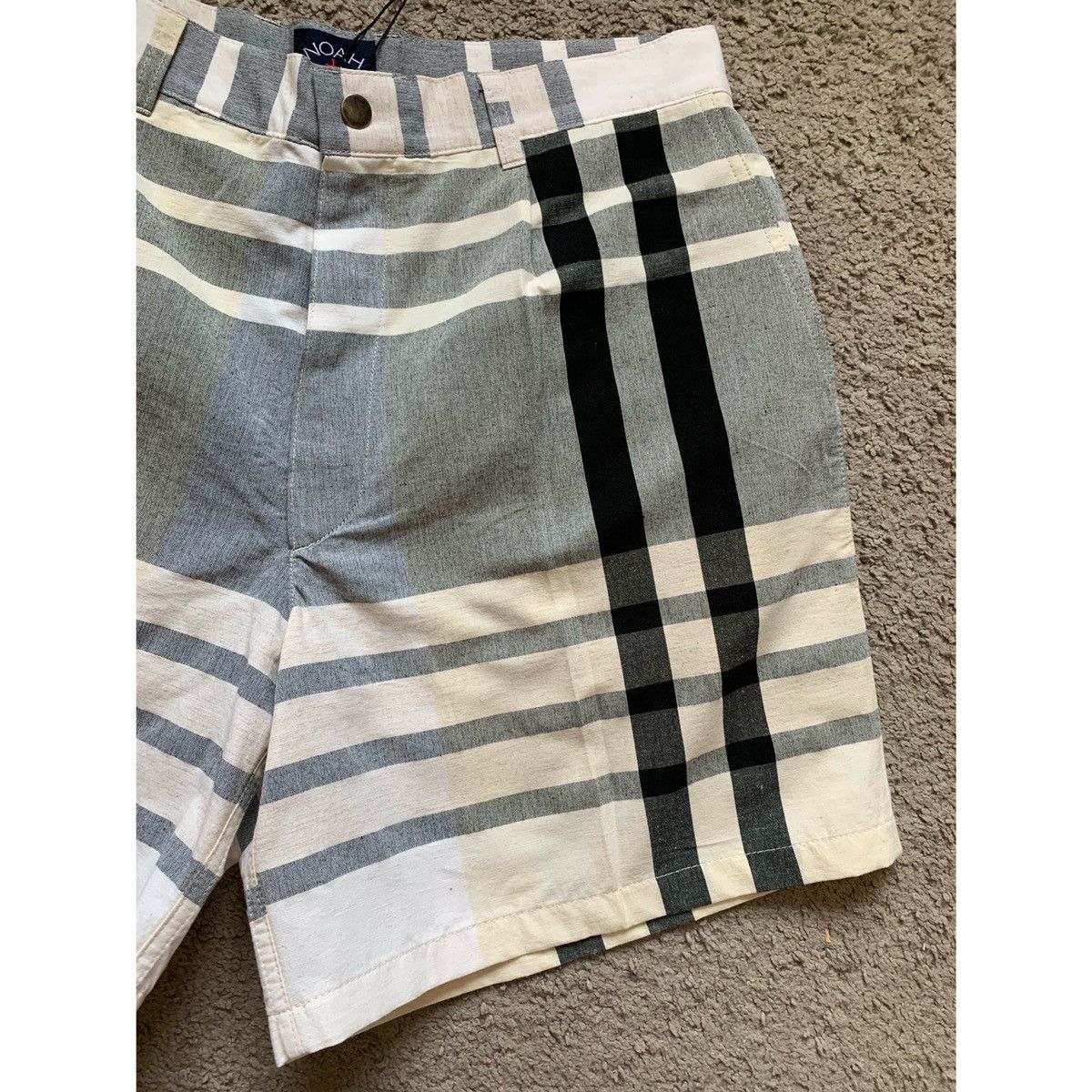 Noah NOAH PLEATED PLAID WIDE LEGS SHORTS Size US 31 - 7 Thumbnail