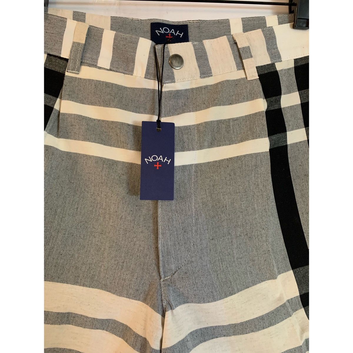 Noah NOAH PLEATED PLAID WIDE LEGS SHORTS Size US 31 - 13 Thumbnail