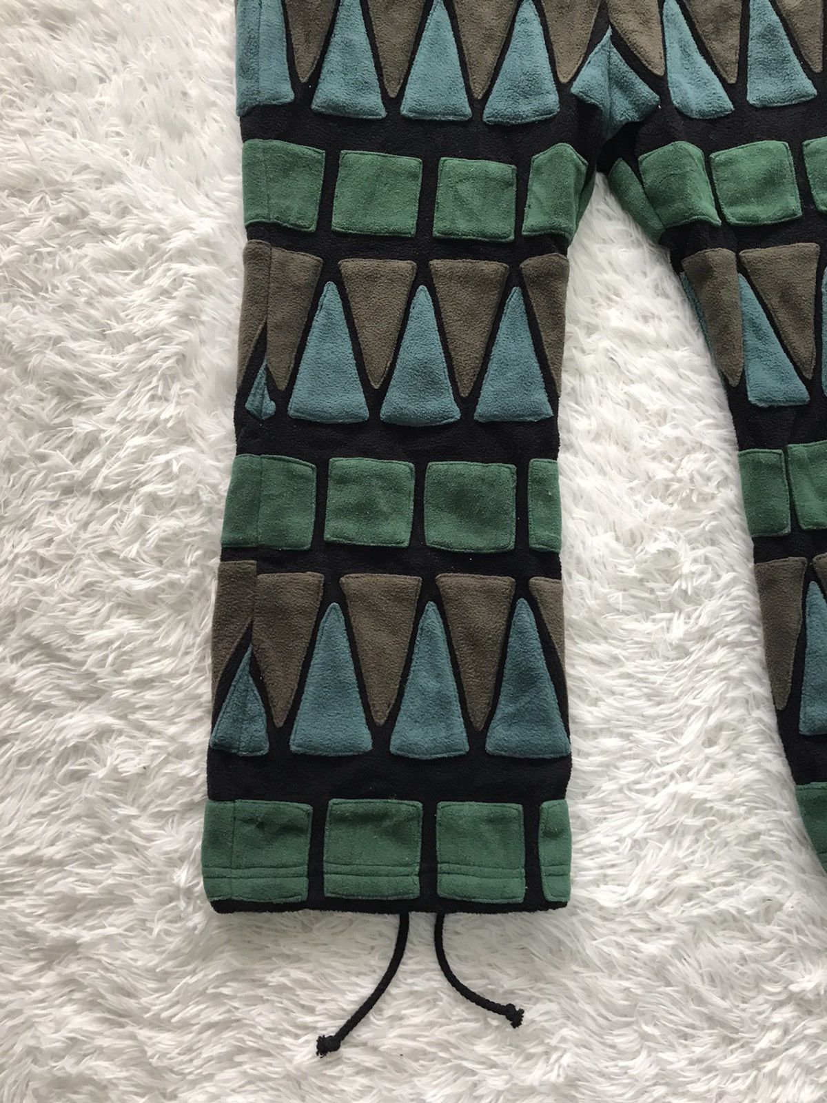 Japanese Brand 💥Steals💥Rare Block Art Design MESH Pant Size US 32 / EU 48 - 3 Thumbnail
