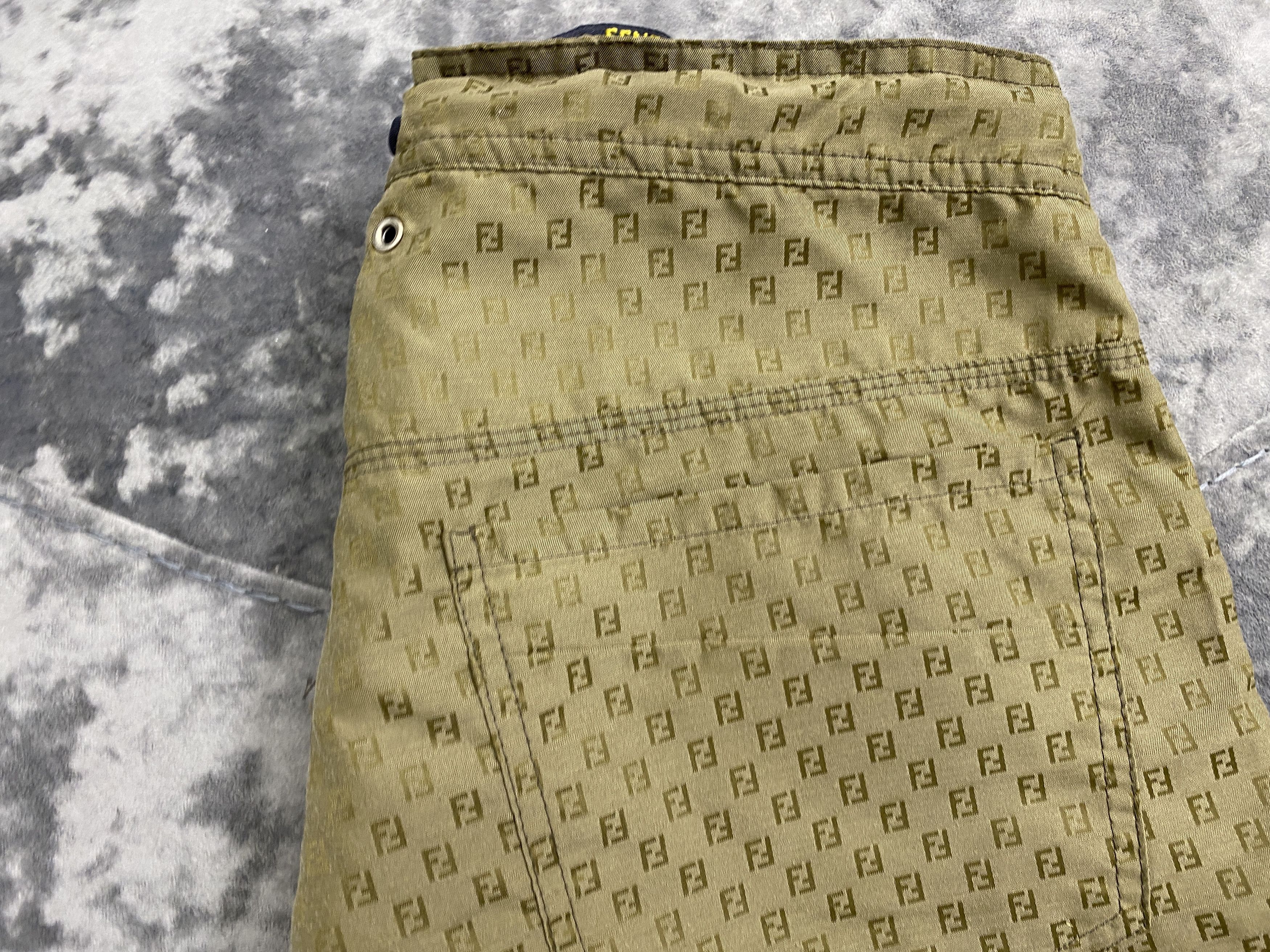 Fendi Fendi Monogram Logo Casual Shorts Long Men Size 48 M Size US 32 / EU 48 - 7 Thumbnail