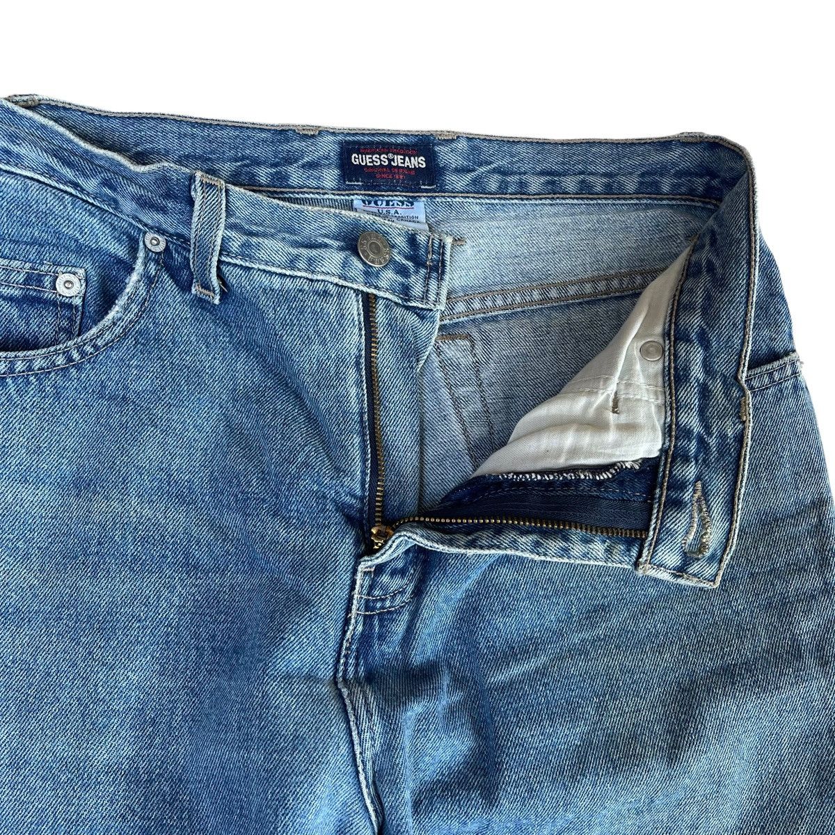 Guess Vintage 90s Guess Light Washed Jeans Faded Blue Denim Sz 30 Size US 30 / EU 46 - 4 Thumbnail