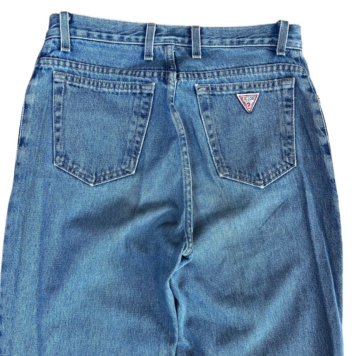 Guess Vintage 90s Guess Light Washed Jeans Faded Blue Denim Sz 30 Size US 30 / EU 46 - 10 Thumbnail