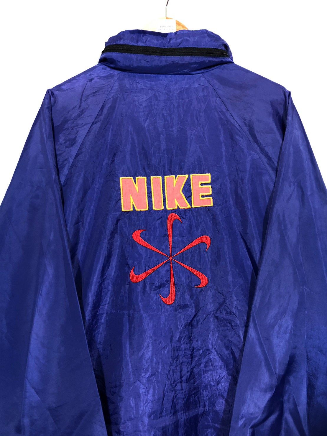 Nike pinwheel jacket hotsell