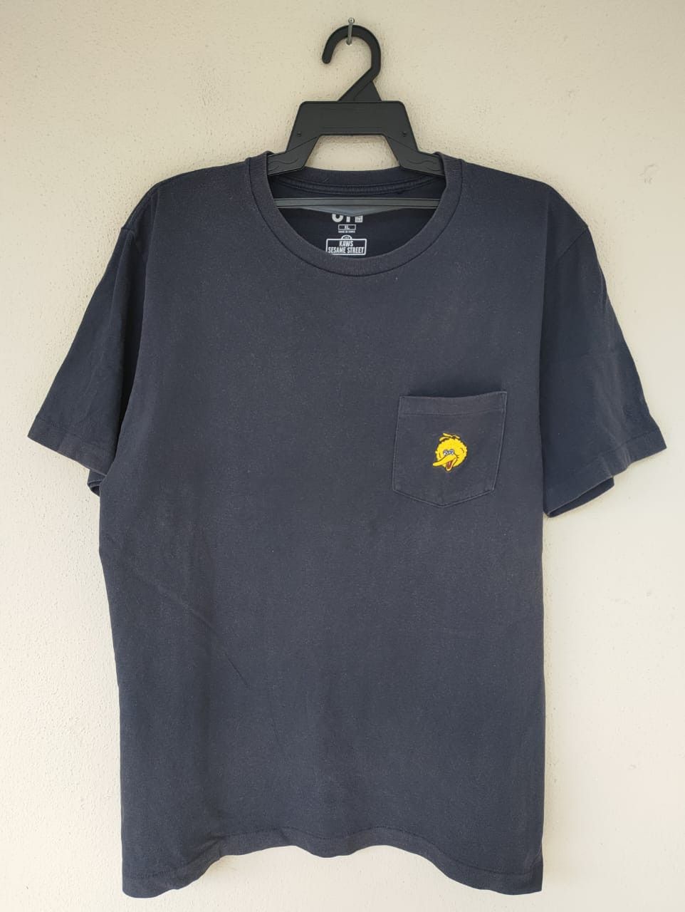 Japanese Brand Uniqlo Kaws Sesame Street Single Pocket Size US XL / EU 56 / 4 - 1 Thumbnail