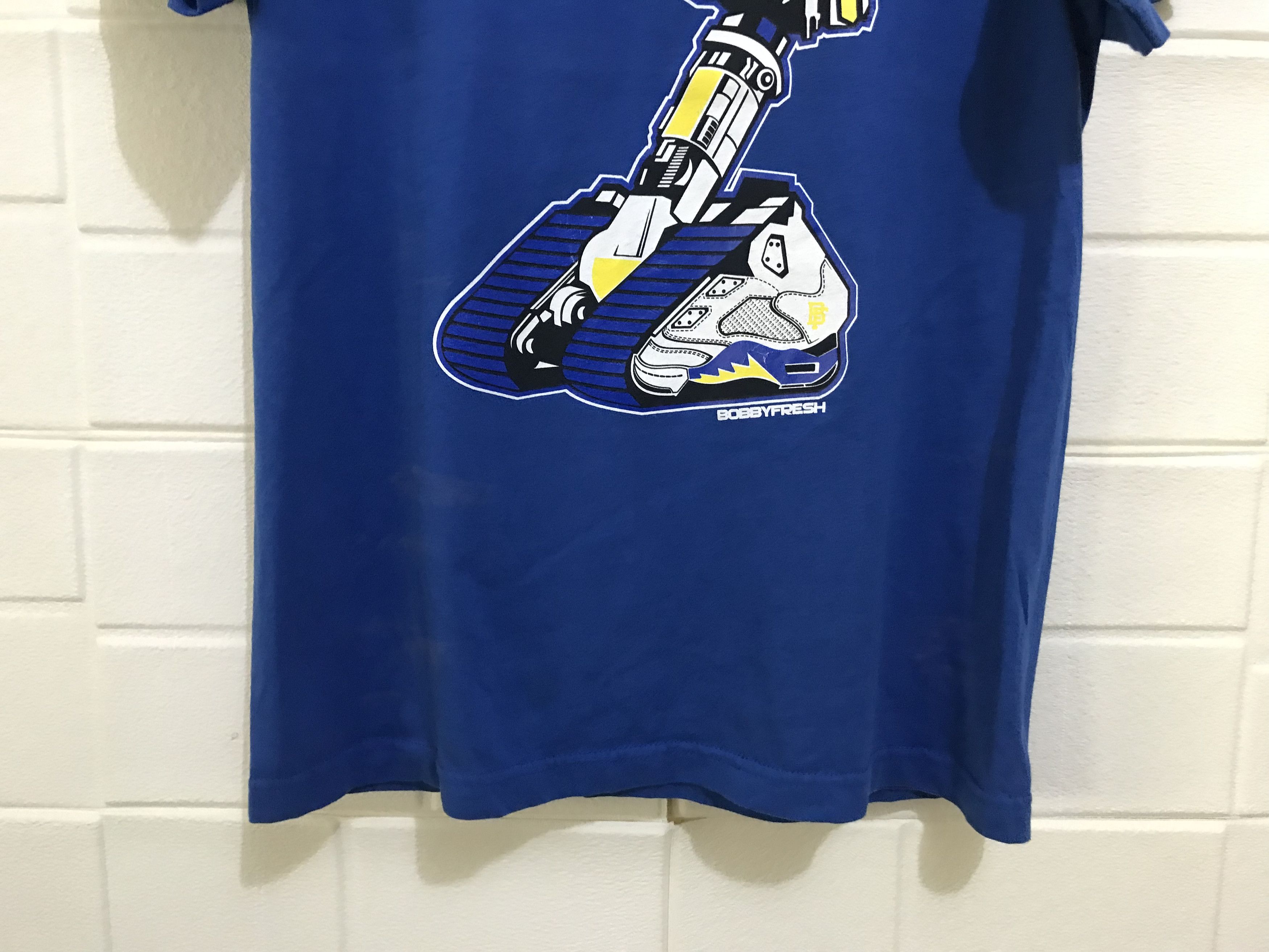 Arts & Science Bobby Fresh Robotic Design T-Shirt Size US L / EU 52-54 / 3 - 4 Thumbnail