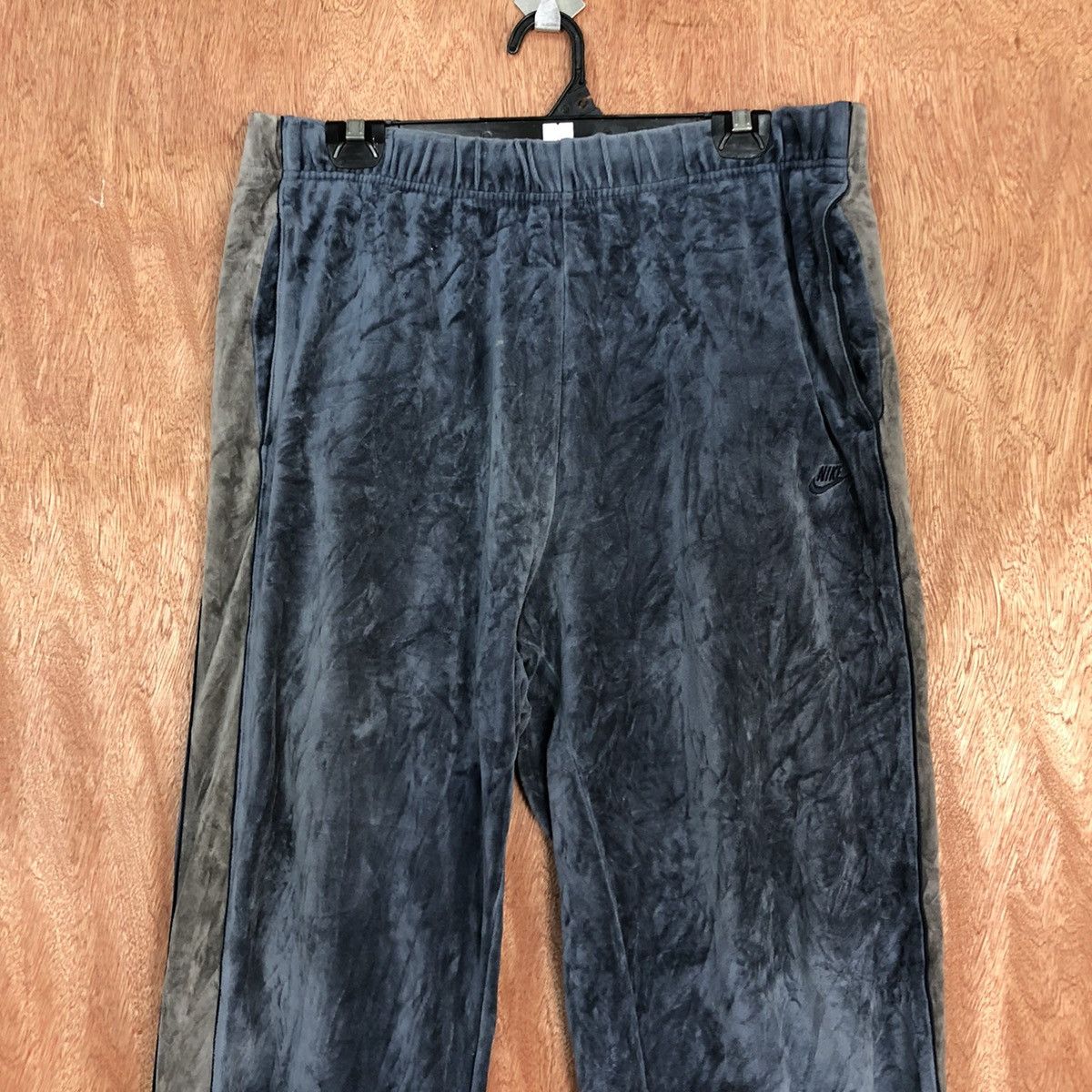 Nike DL Nike Dark blue velvet Sweatpants #H331 Size US 31 - 2 Thumbnail