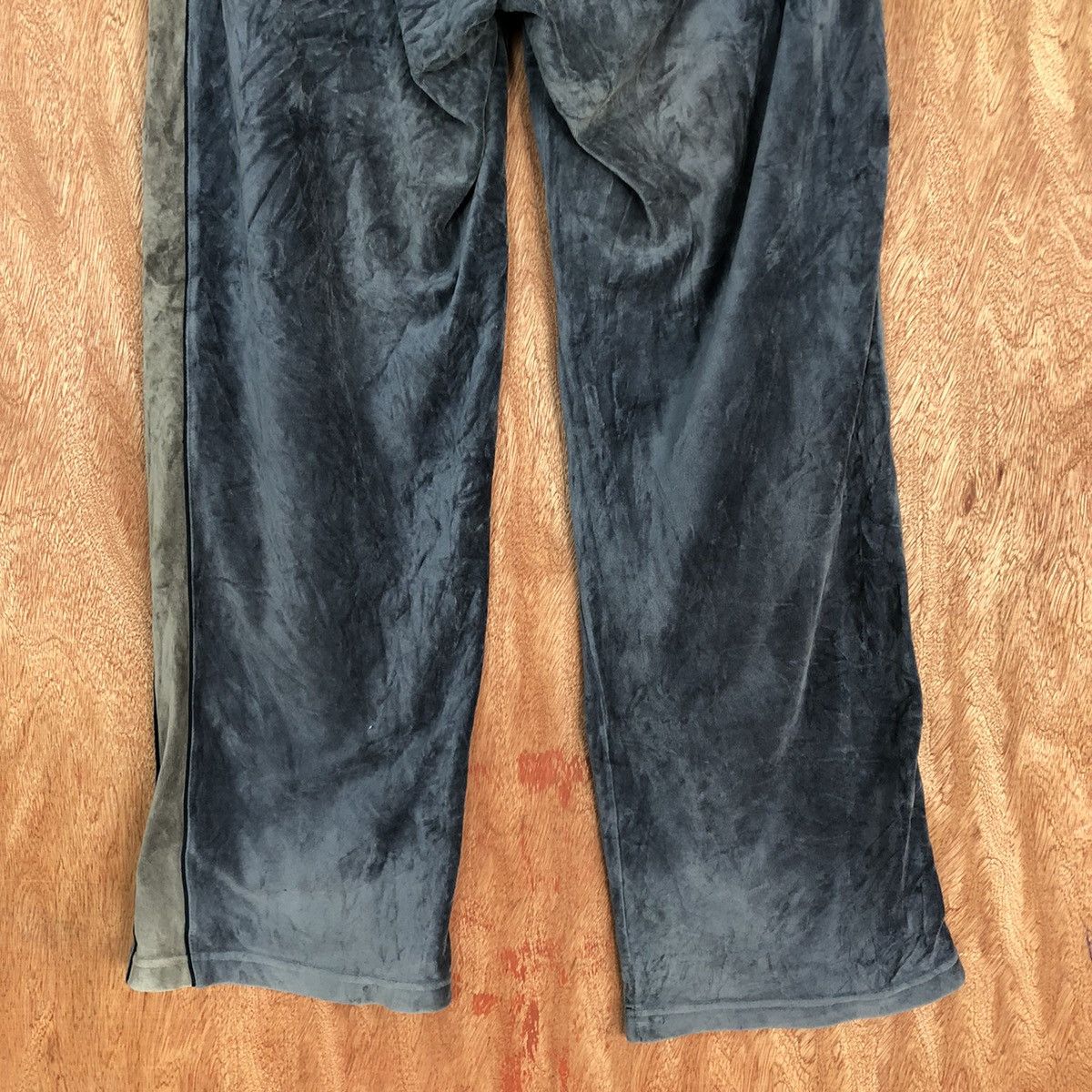 Nike DL Nike Dark blue velvet Sweatpants #H331 Size US 31 - 8 Thumbnail