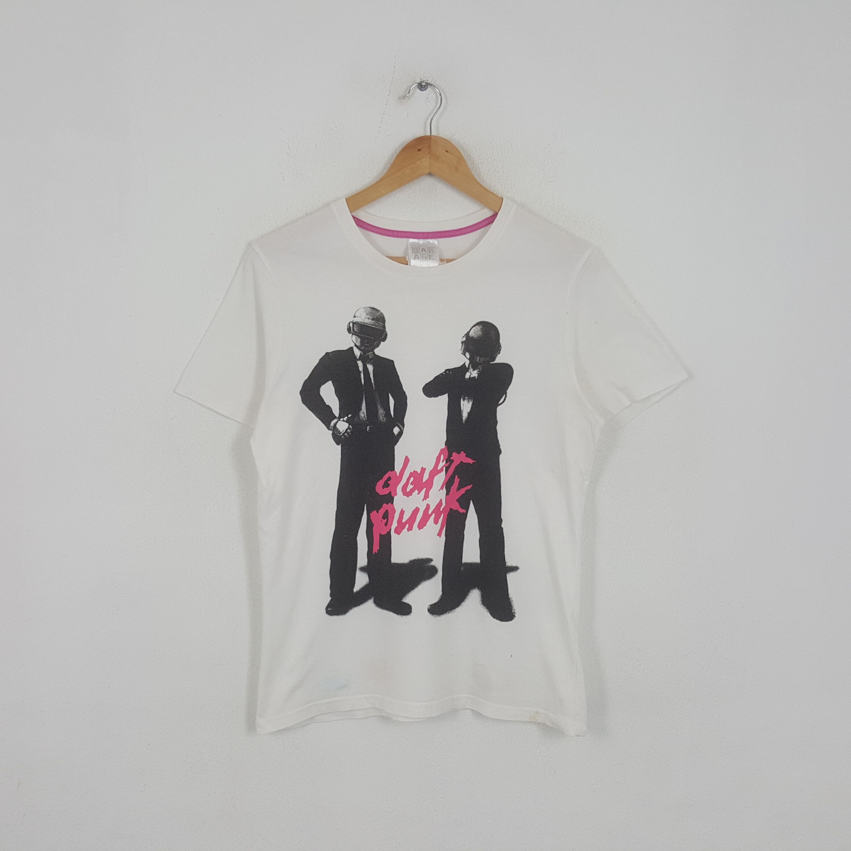 Band Tees × Vintage Vintage Daft Punk Electronic Duo Music Tshirt Size US M / EU 48-50 / 2 - 1 Thumbnail