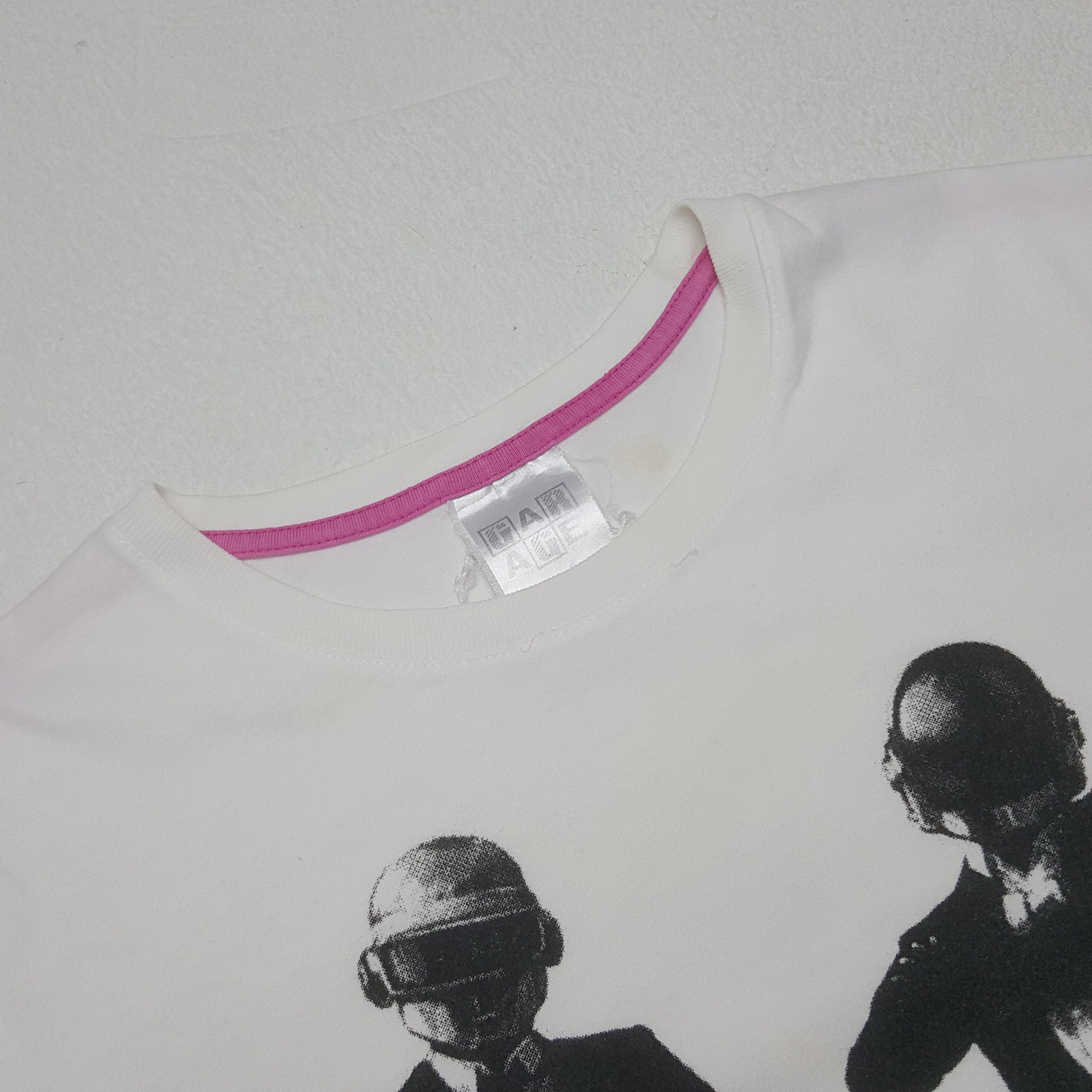 Band Tees × Vintage Vintage Daft Punk Electronic Duo Music Tshirt Size US M / EU 48-50 / 2 - 6 Thumbnail