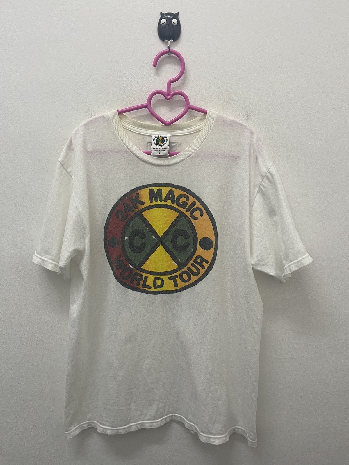Cross Colours Rare CROSS COLOURS X Bruno Mars 24K Magic World Tour Size US M / EU 48-50 / 2 - 1 Thumbnail
