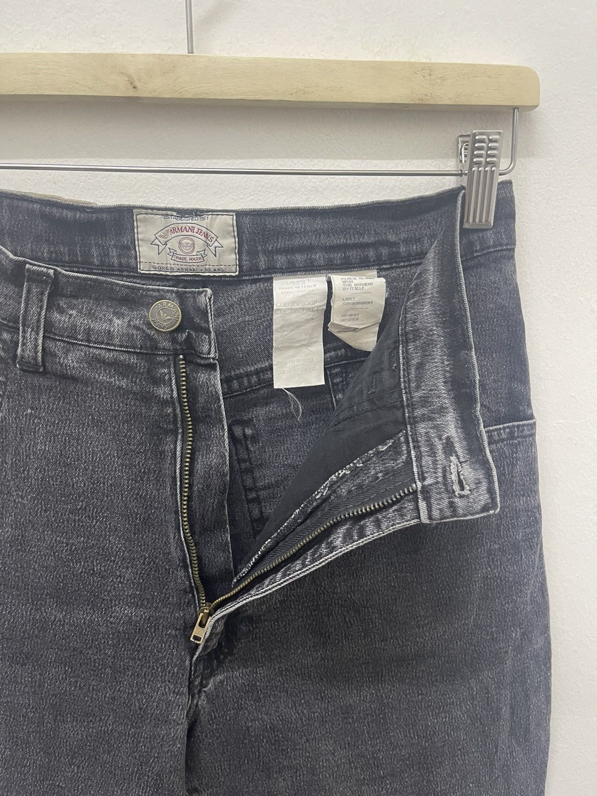 Armani Rare 90s Vintage ARMANI JEANS Giorgio Armani Made in Italy Size 28" / US 6 / IT 42 - 8 Thumbnail