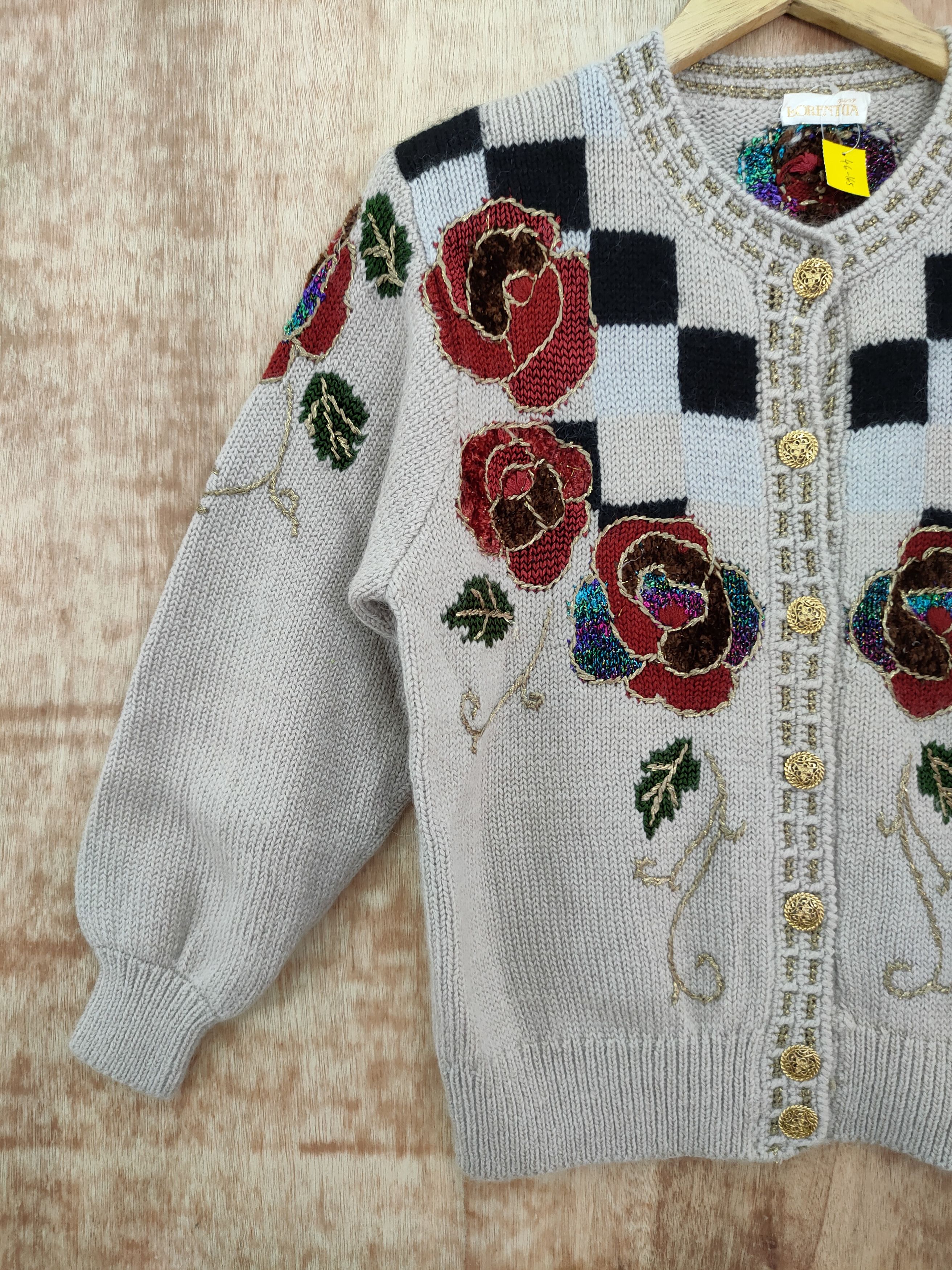 Japanese Brand DL Lorentua mohair knitwear art embroidery flower #46-165 Size S / US 4 / IT 40 - 2 Thumbnail