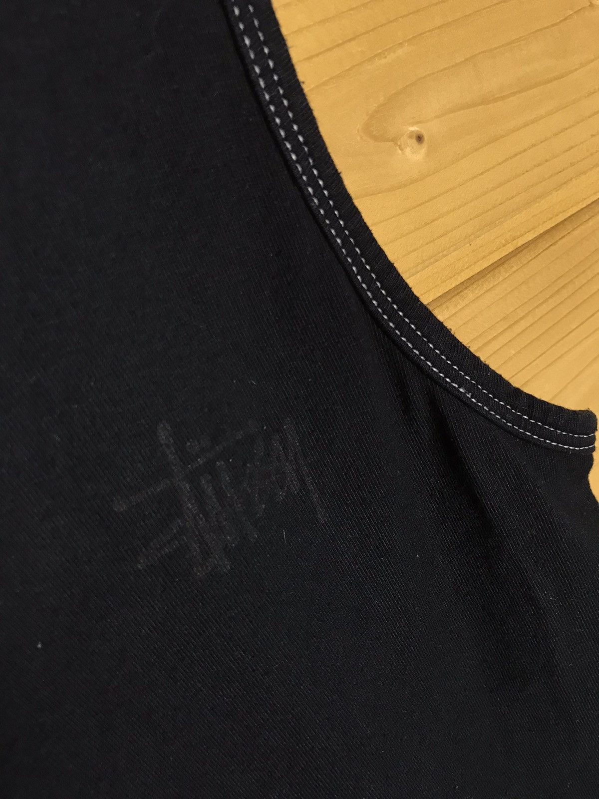 Stussy Stussy big logo black on black shirt Size US S / EU 44-46 / 1 - 7 Thumbnail