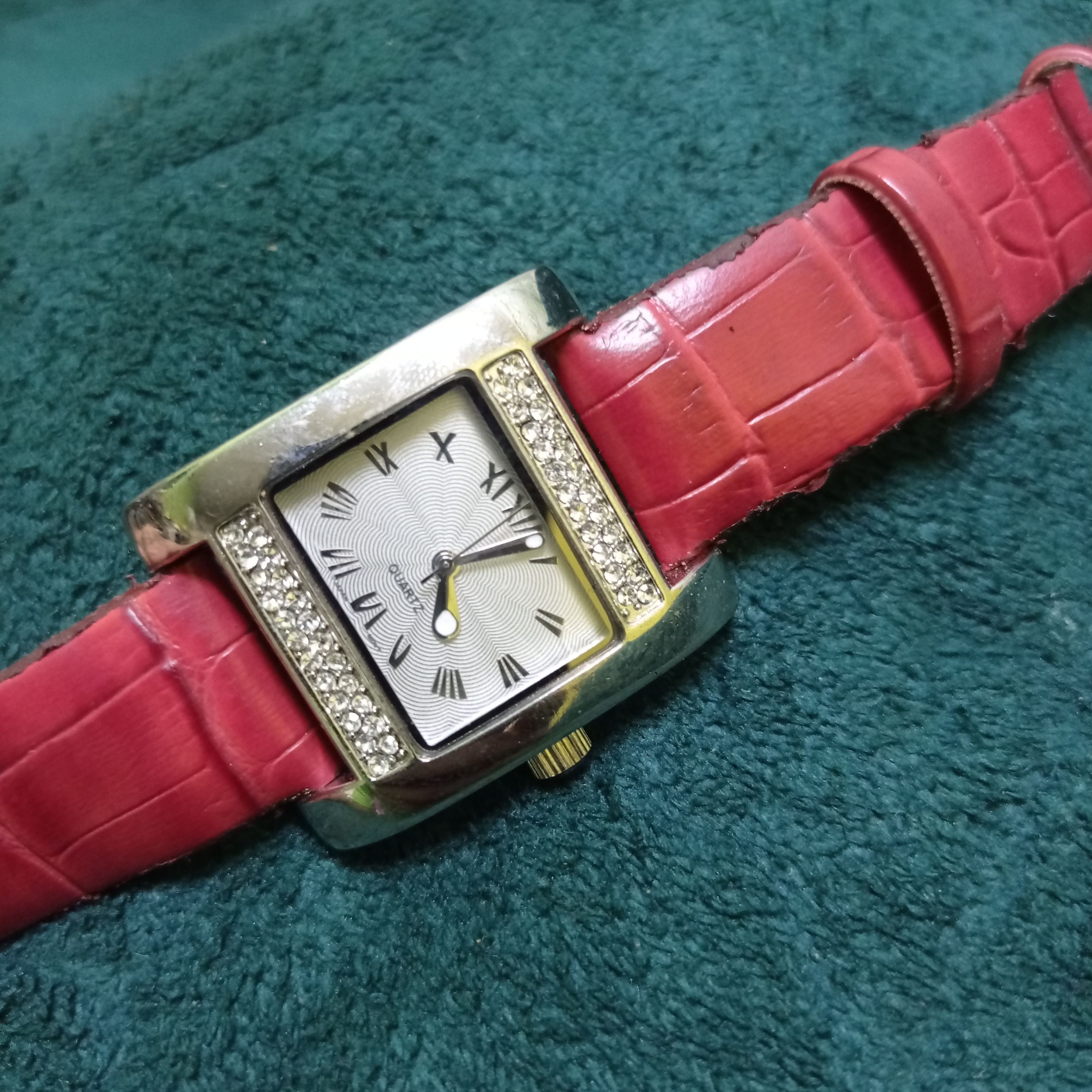 Japanese Brand Ladies Luxury Designer by Accuratetime corp Watch Size ONE SIZE - 1 Thumbnail